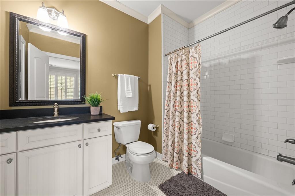 1950 Bennetts Point Drive