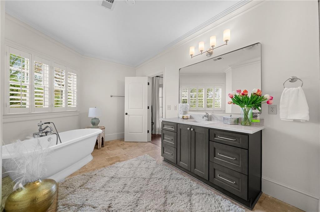 1950 Bennetts Point Drive