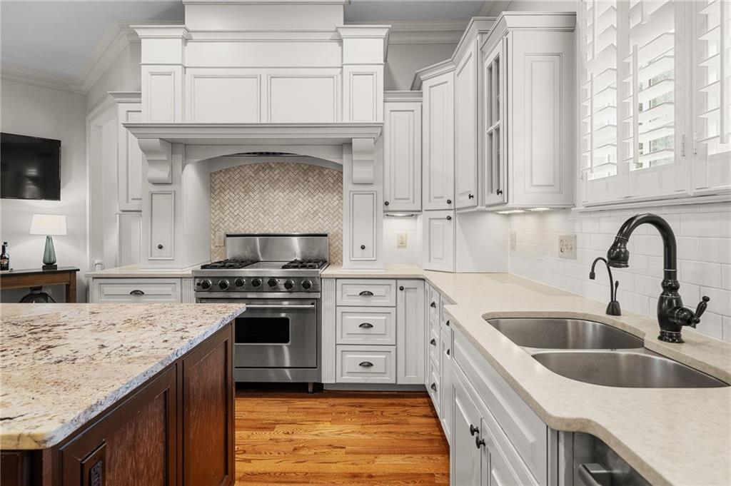 1950 Bennetts Point Drive