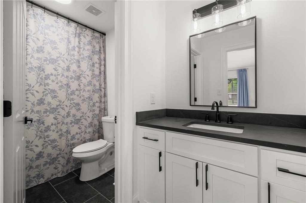 1210 Pine Grove Avenue NE