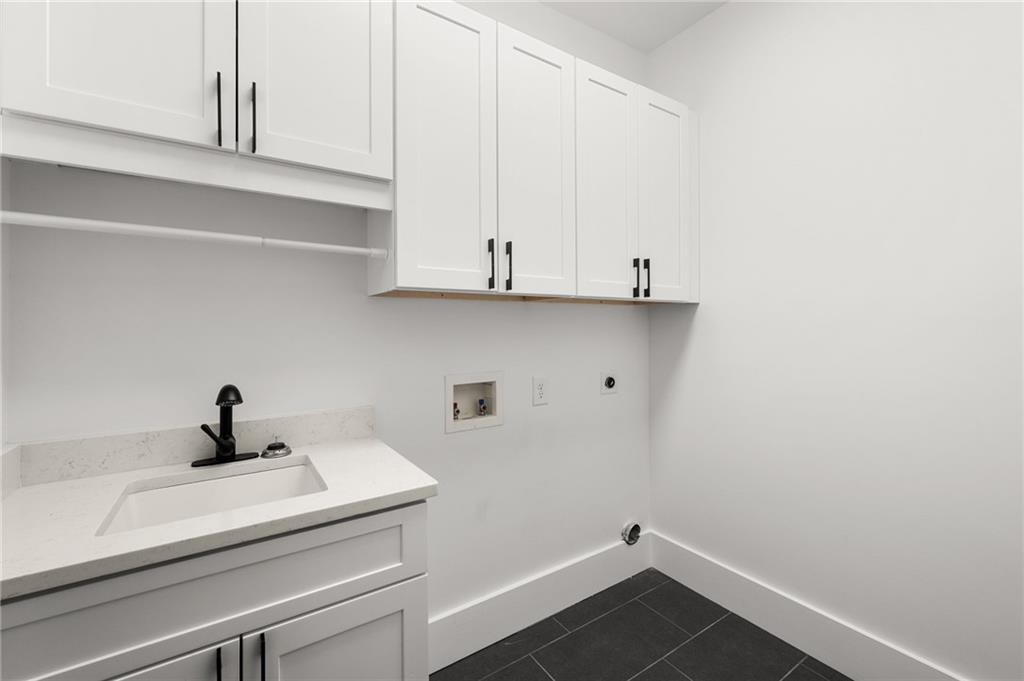 1210 Pine Grove Avenue NE