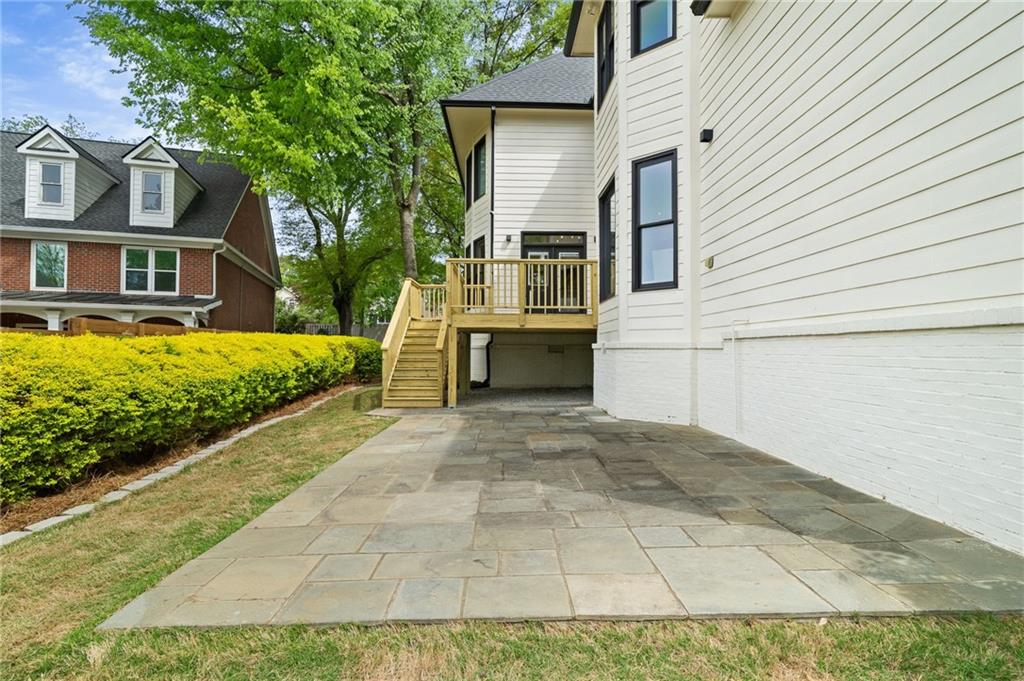 1210 Pine Grove Avenue NE