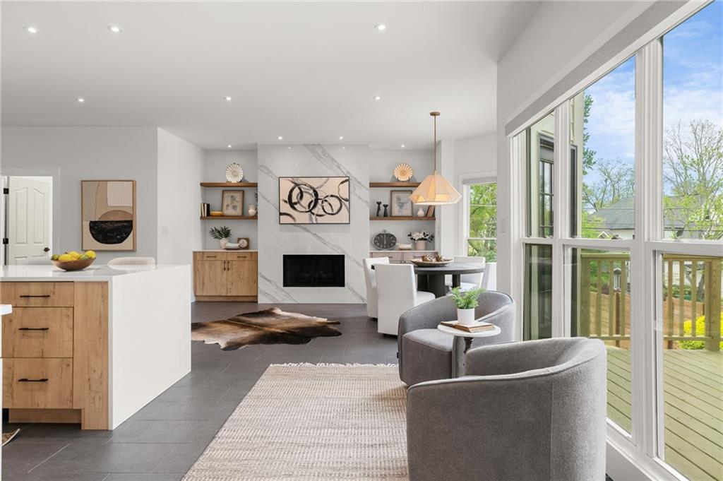 1210 Pine Grove Avenue NE