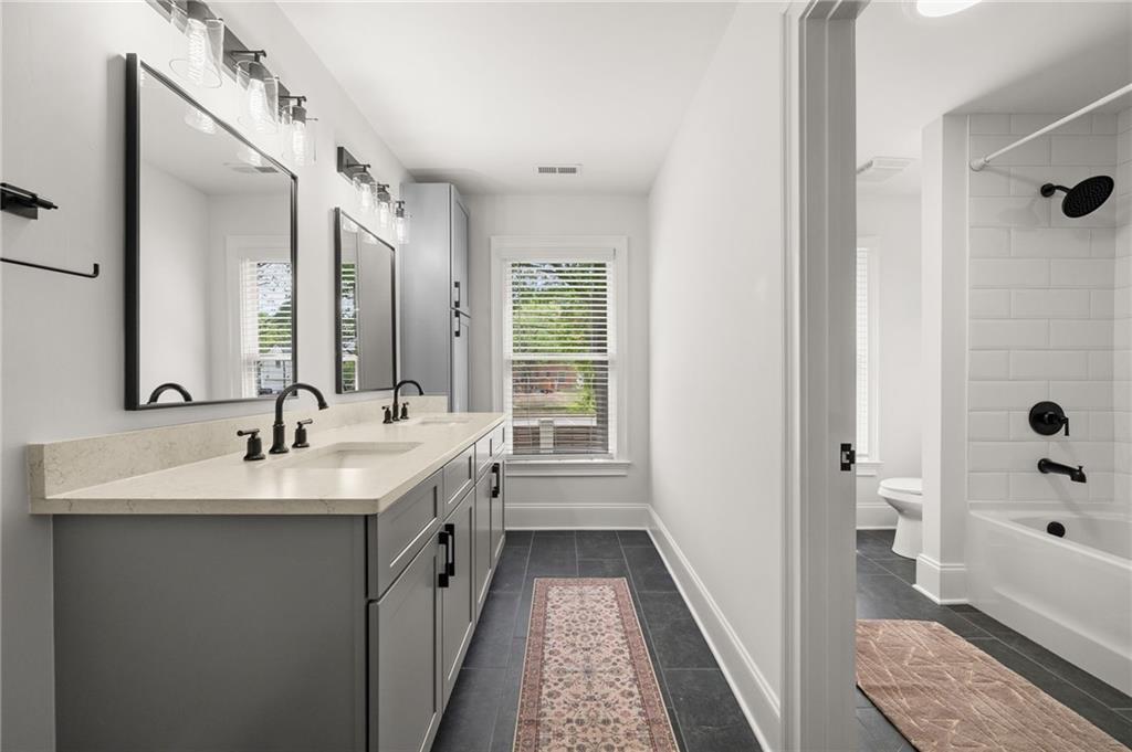 1210 Pine Grove Avenue NE