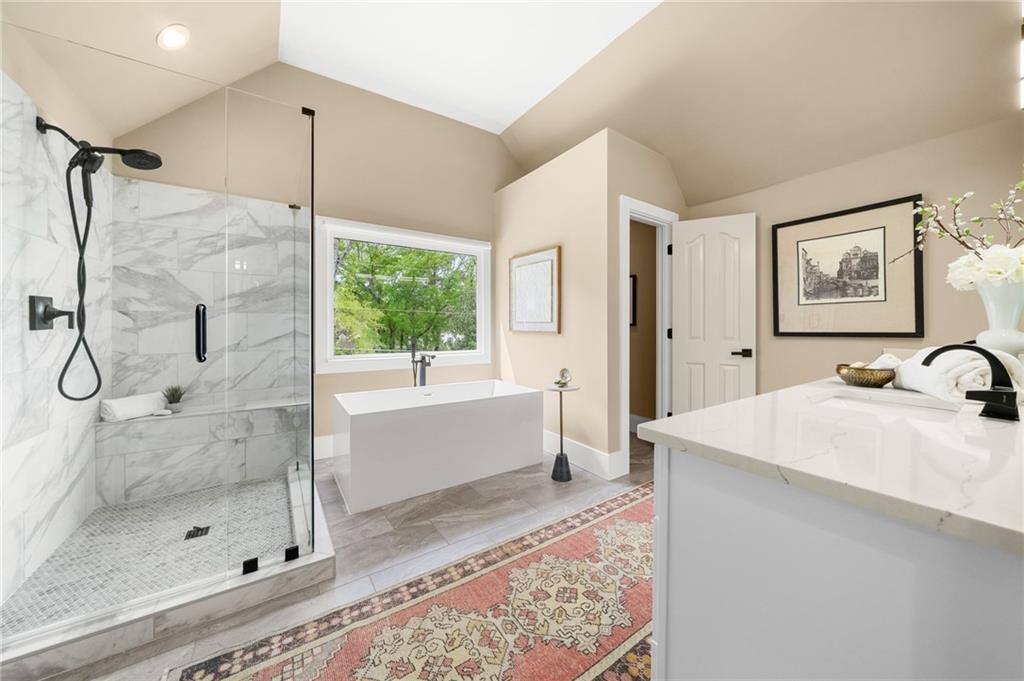 1210 Pine Grove Avenue NE