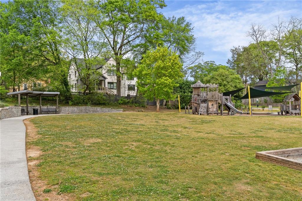 1210 Pine Grove Avenue NE