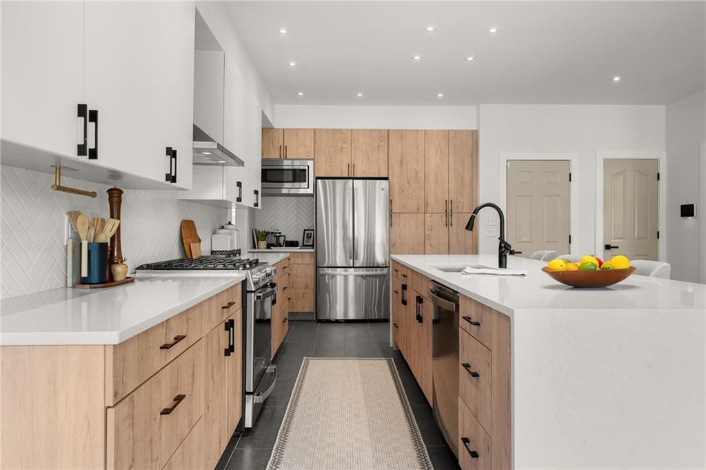 1210 Pine Grove Avenue NE