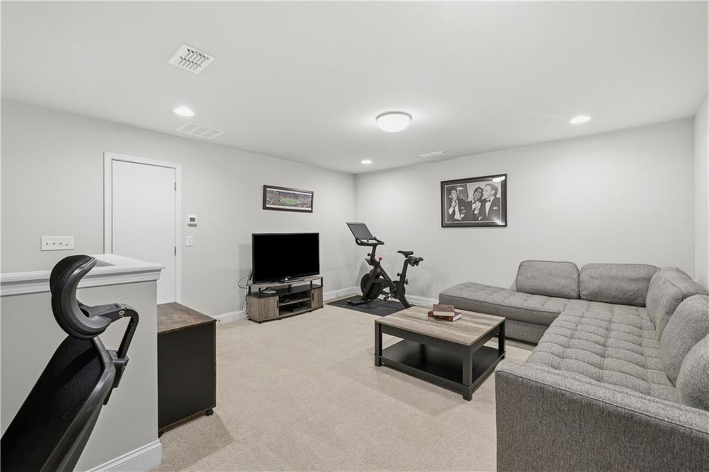 803 Belrose Drive SE