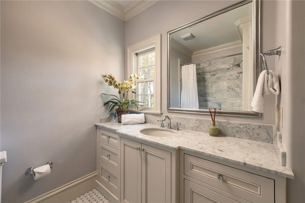 470 W Paces Ferry Road NW