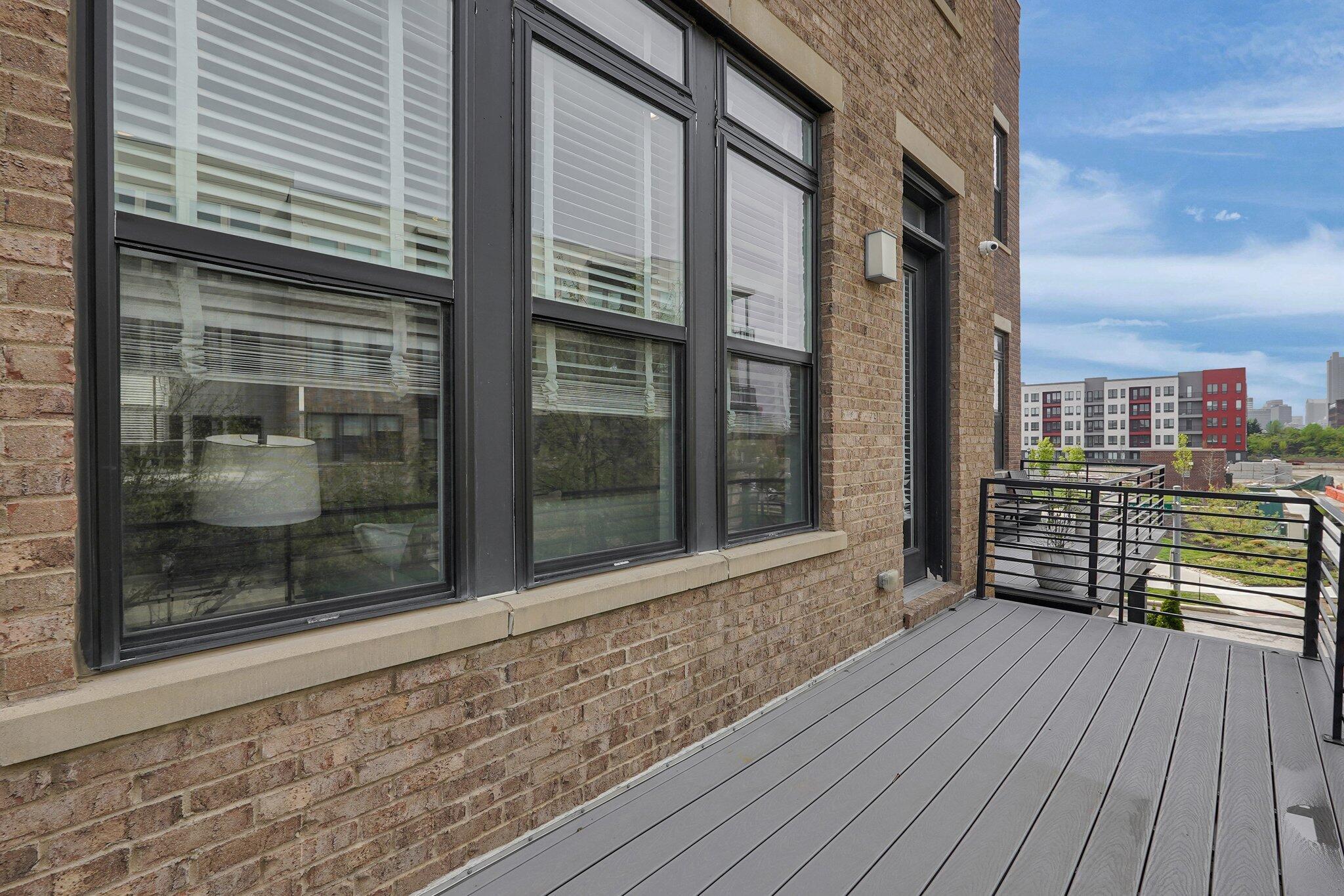 754 N 6TH Street