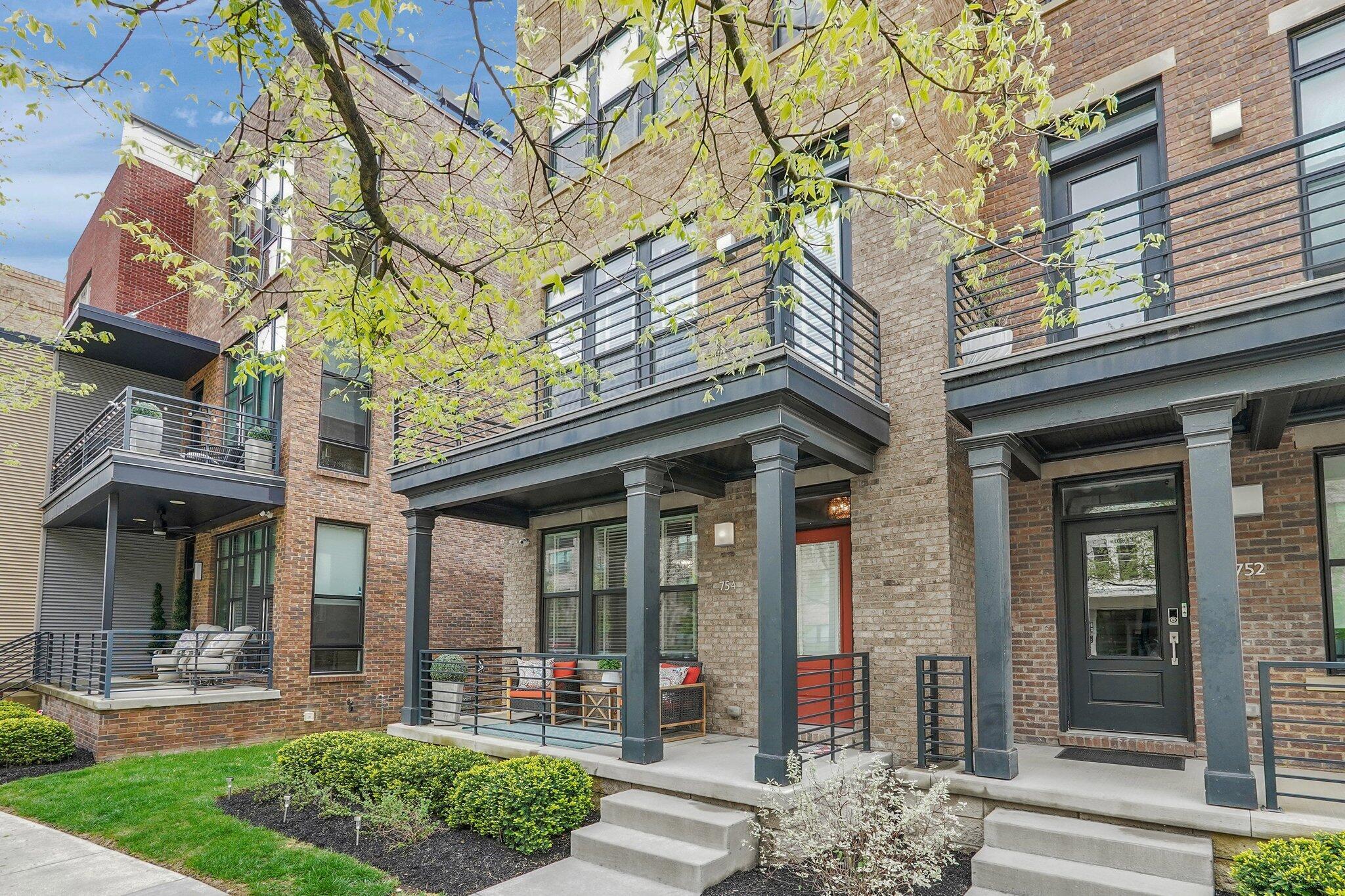 754 N 6TH Street