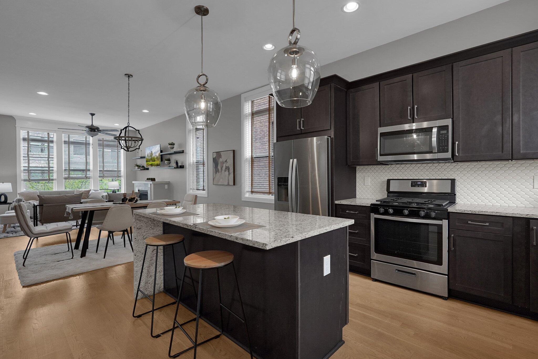 754 N 6TH Street