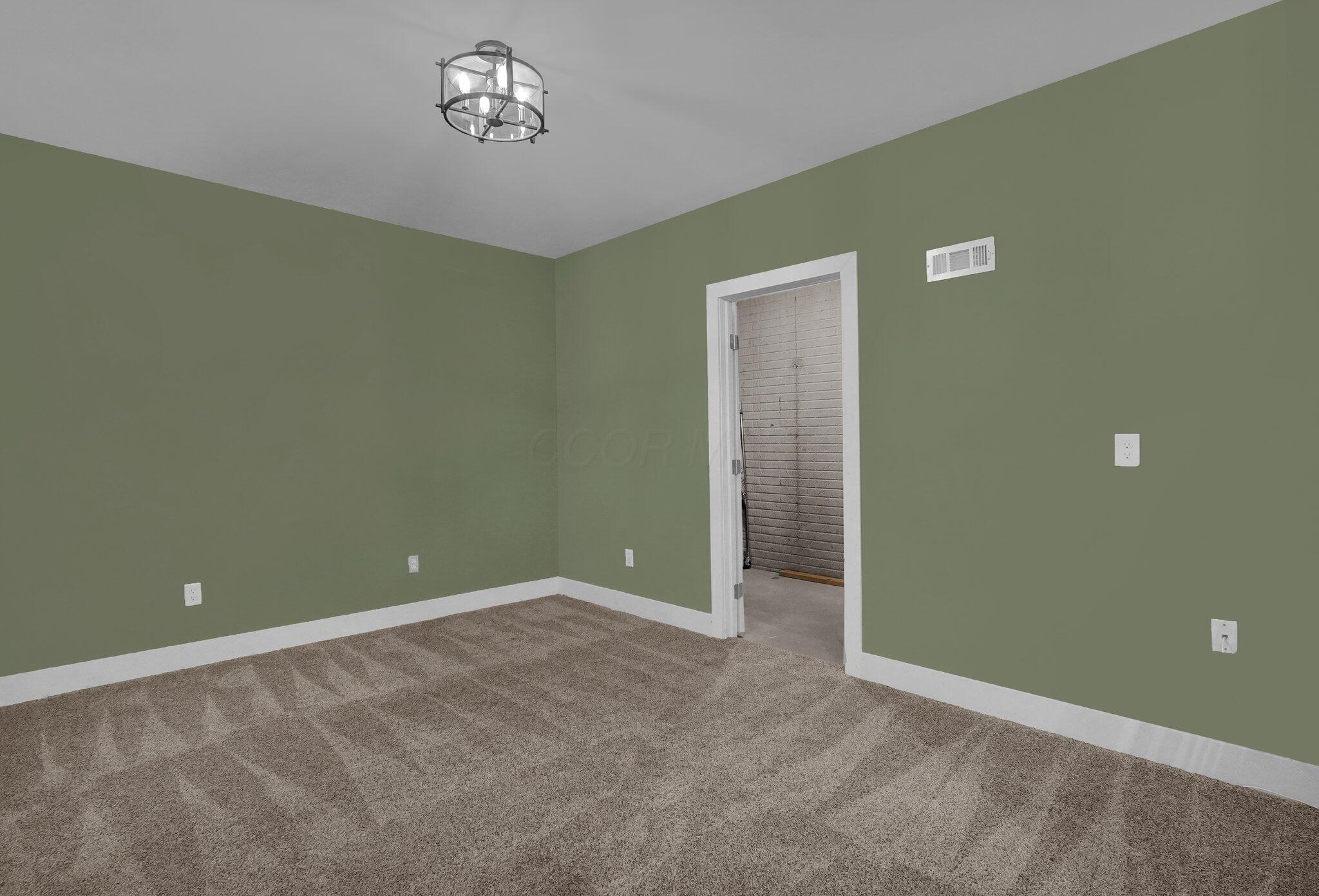 754 N 6TH Street