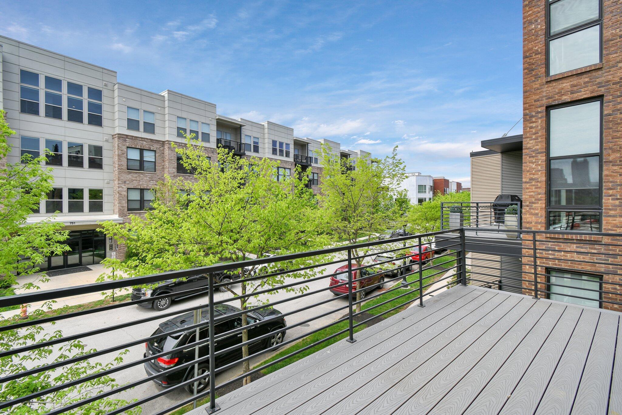 754 N 6TH Street