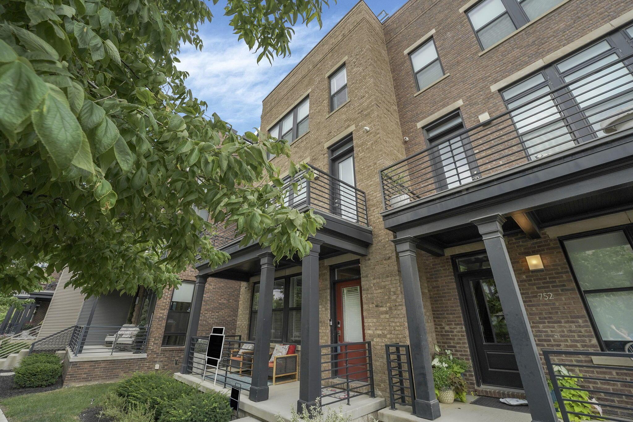 754 N 6TH Street