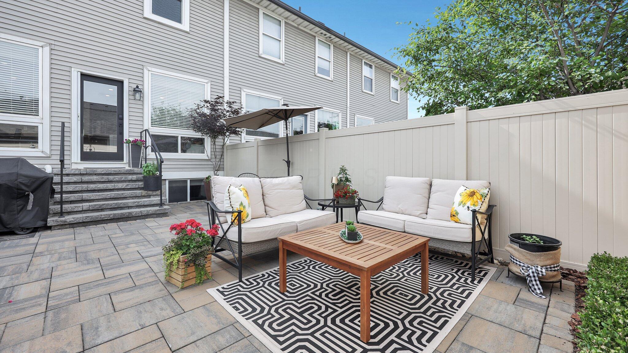 1098 Oregon Avenue