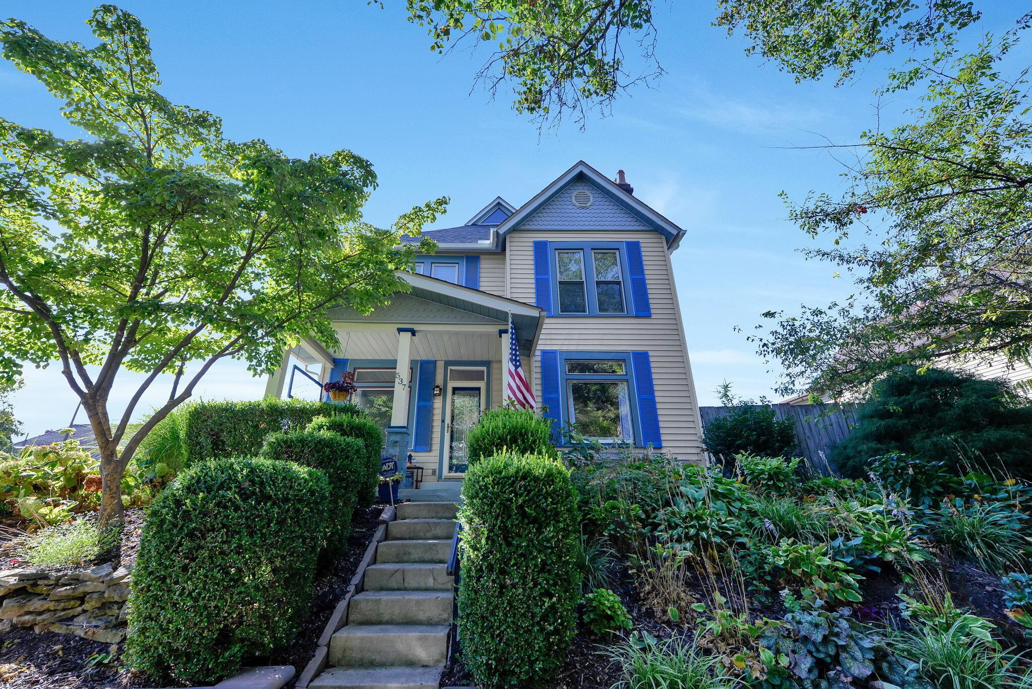 537 Bradley Street