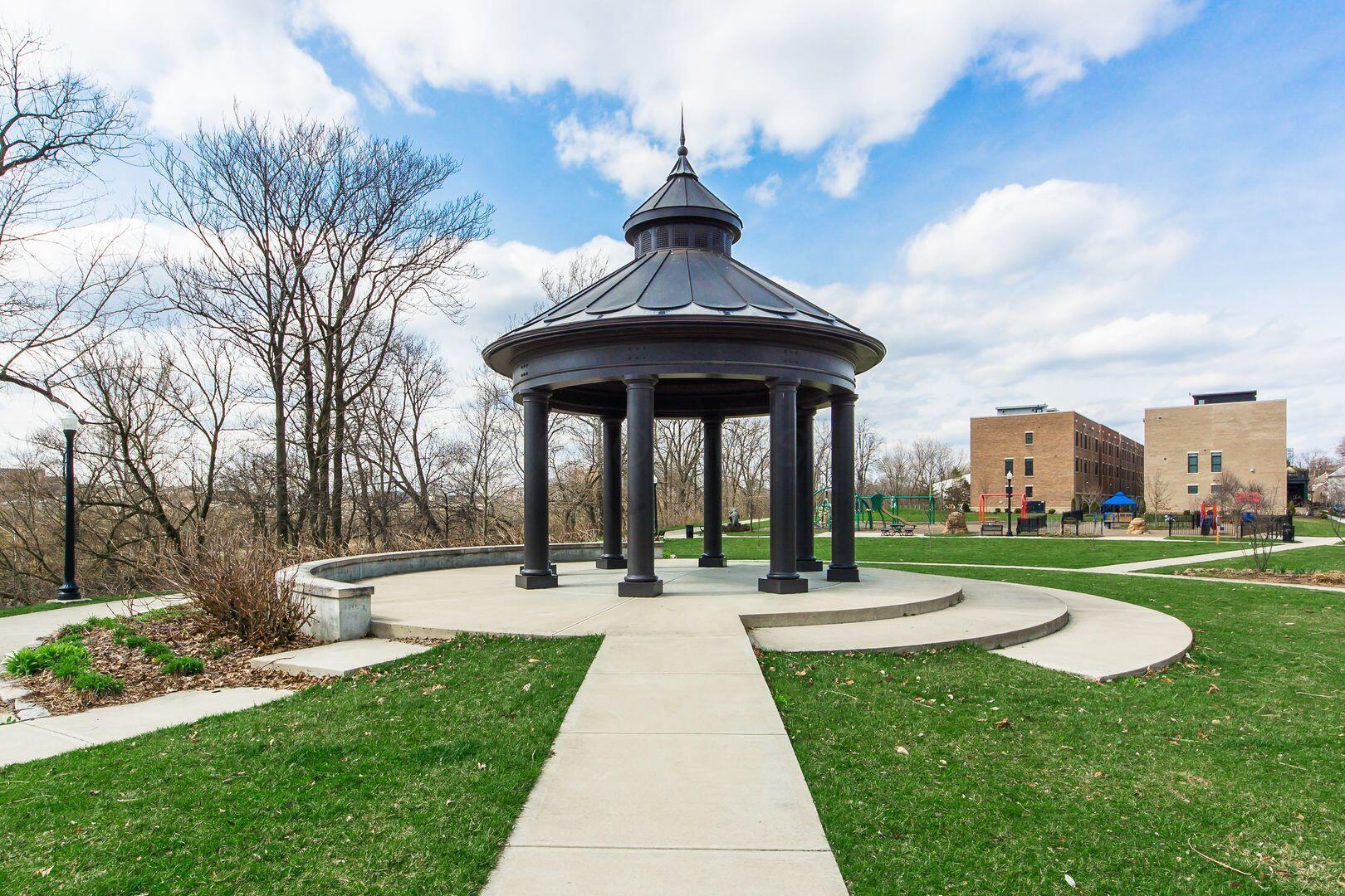 539 W 1st Avenue, 310