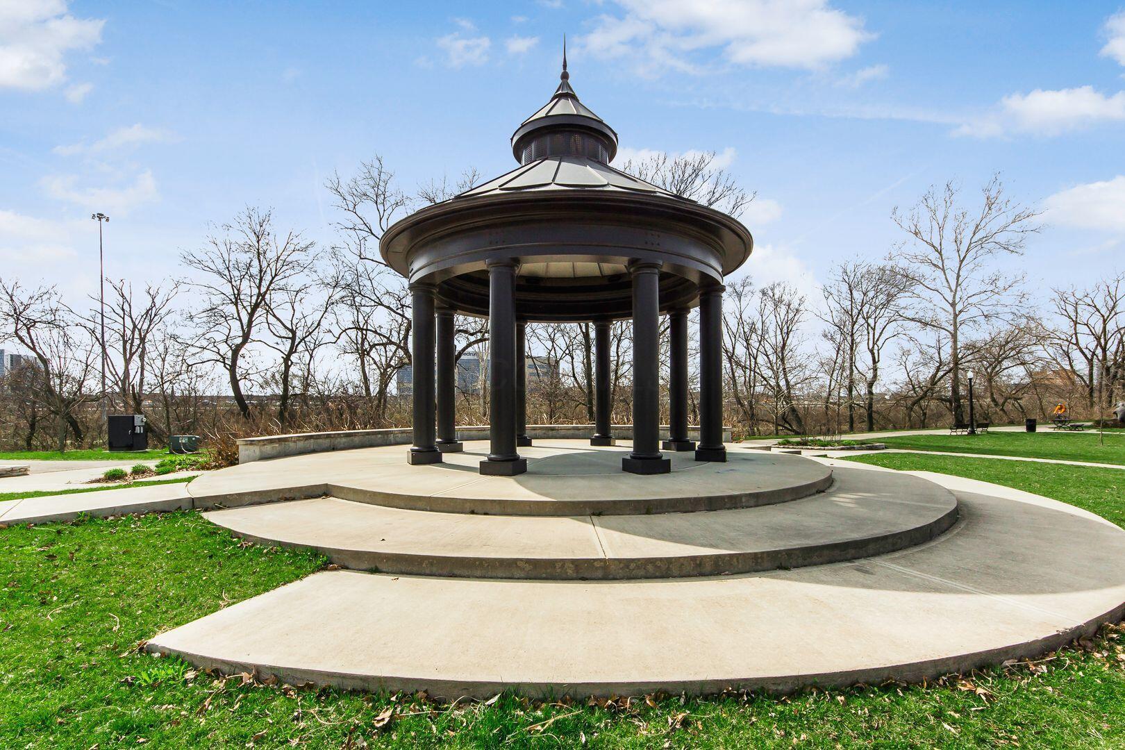 539 W 1st Avenue, 310