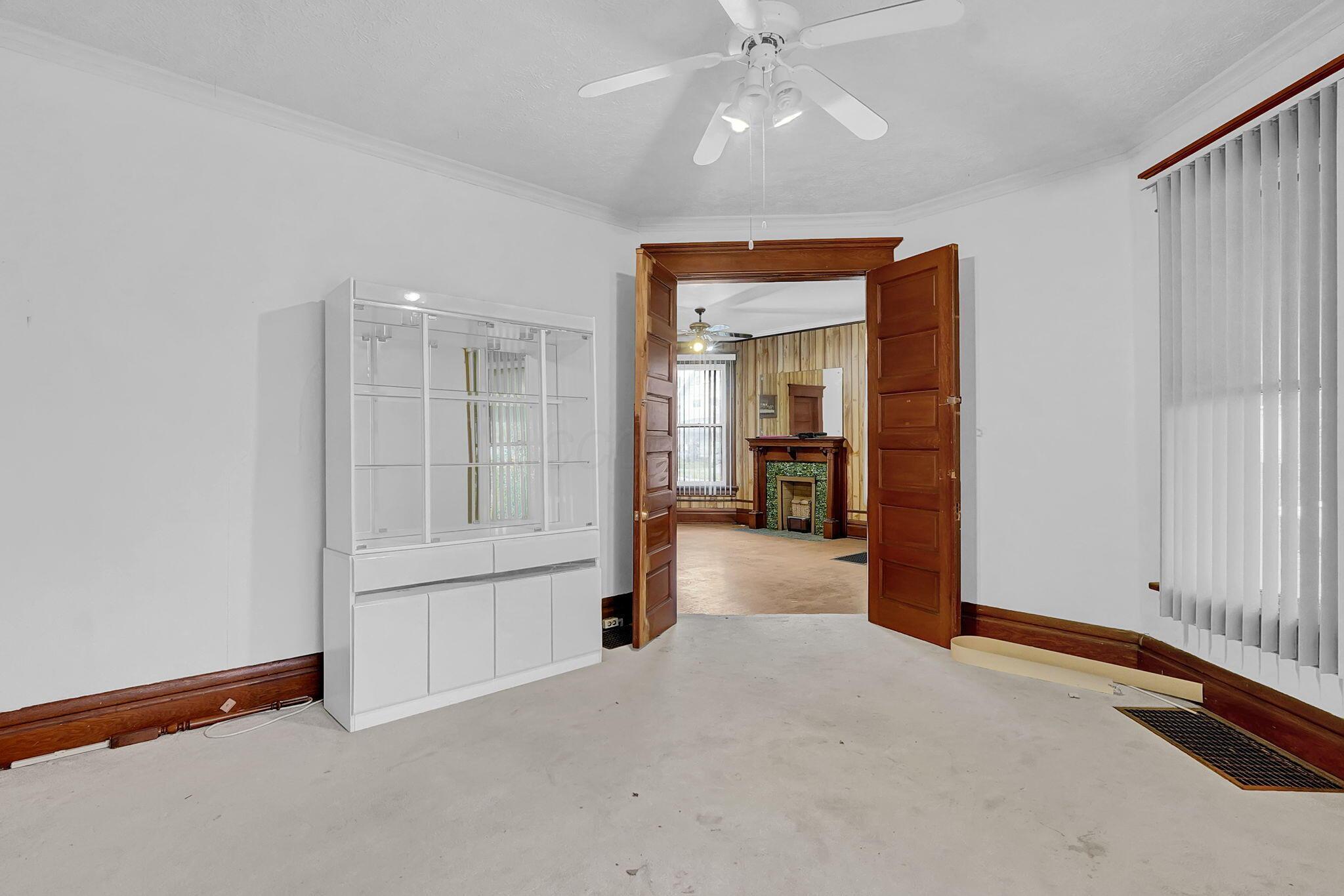 1318 E Long Street