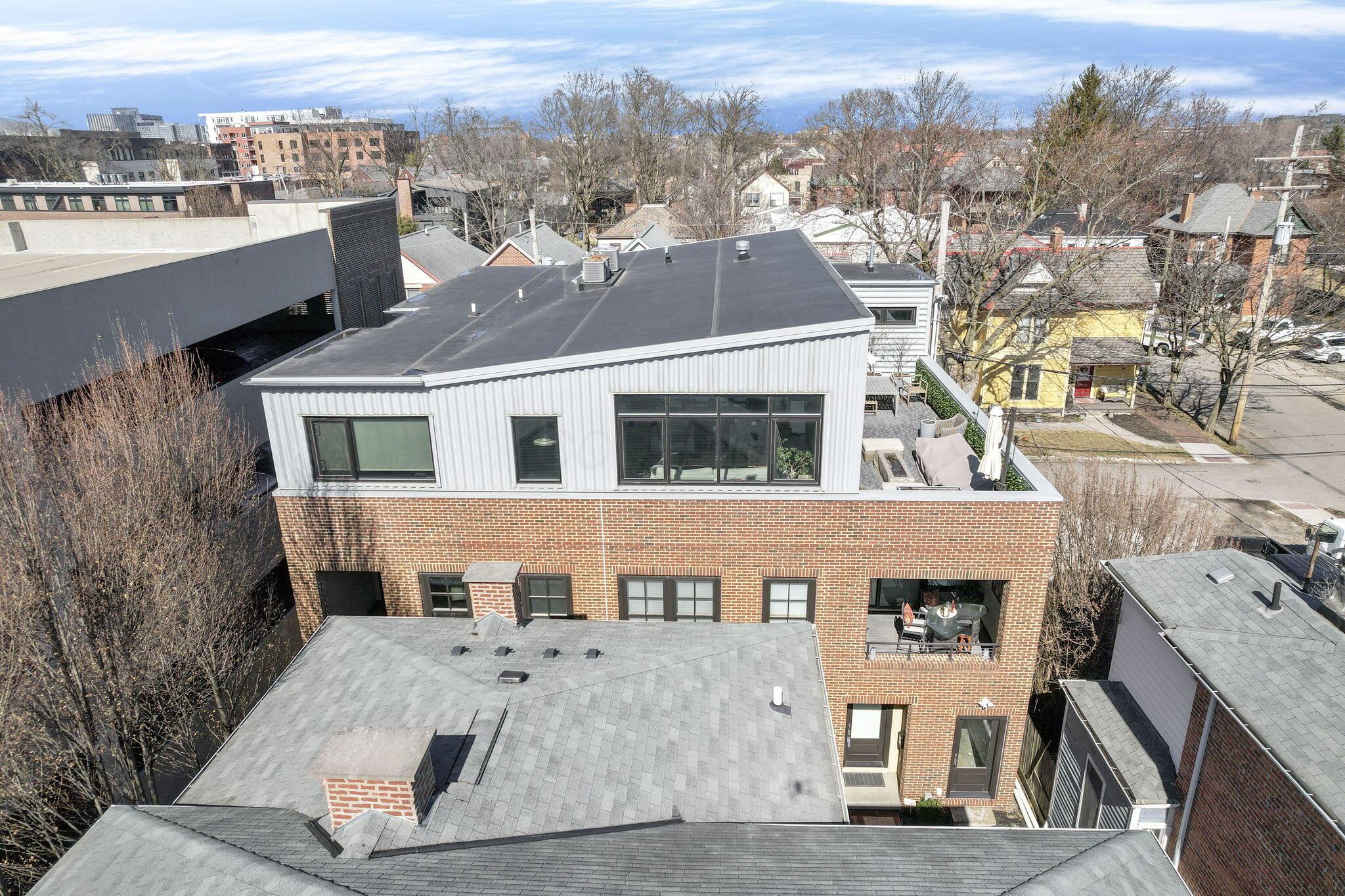 58 E Hubbard Avenue, C