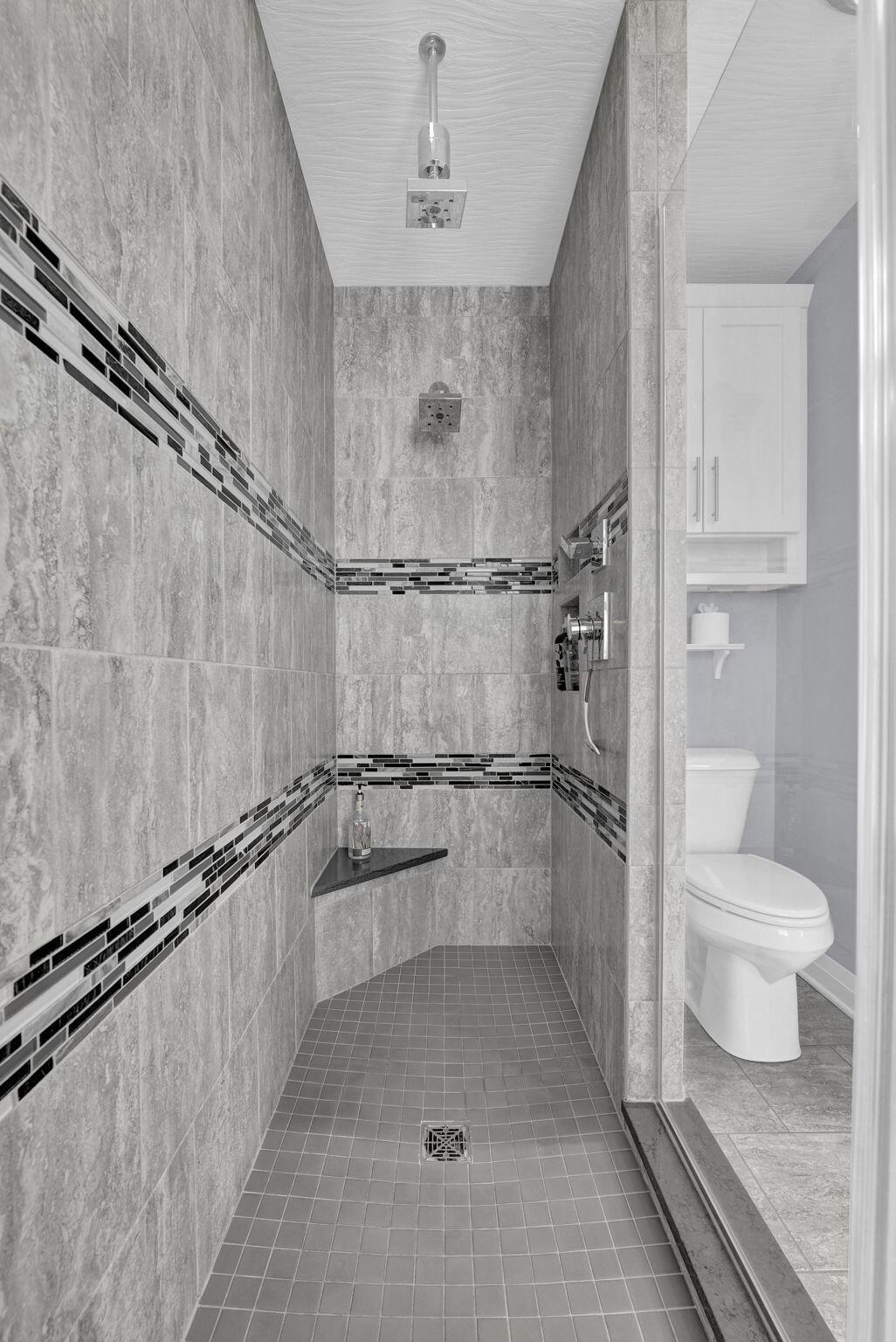 58 E Hubbard Avenue, C