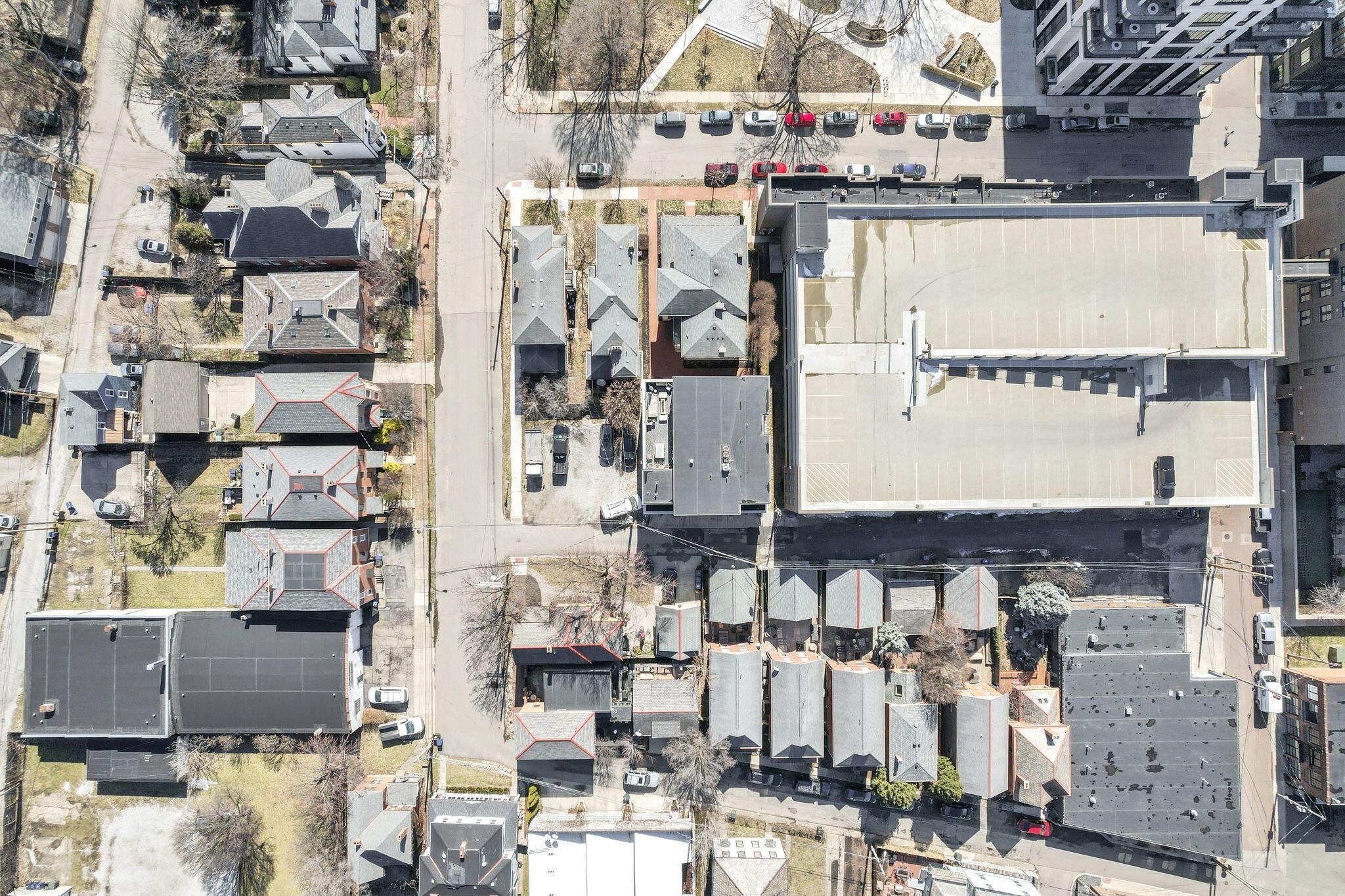 58 E Hubbard Avenue, C