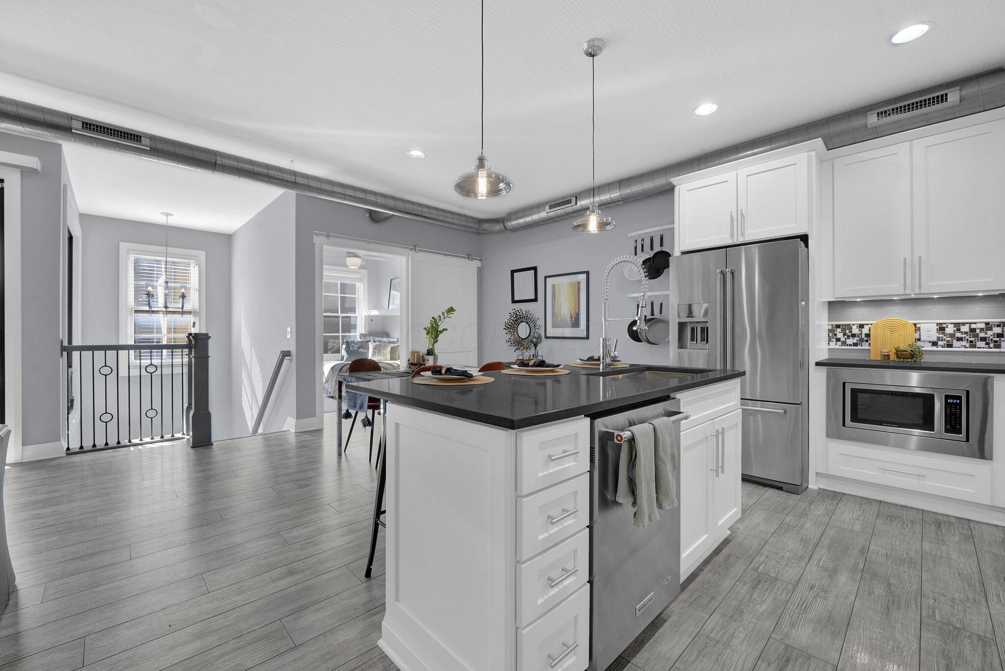 58 E Hubbard Avenue, C