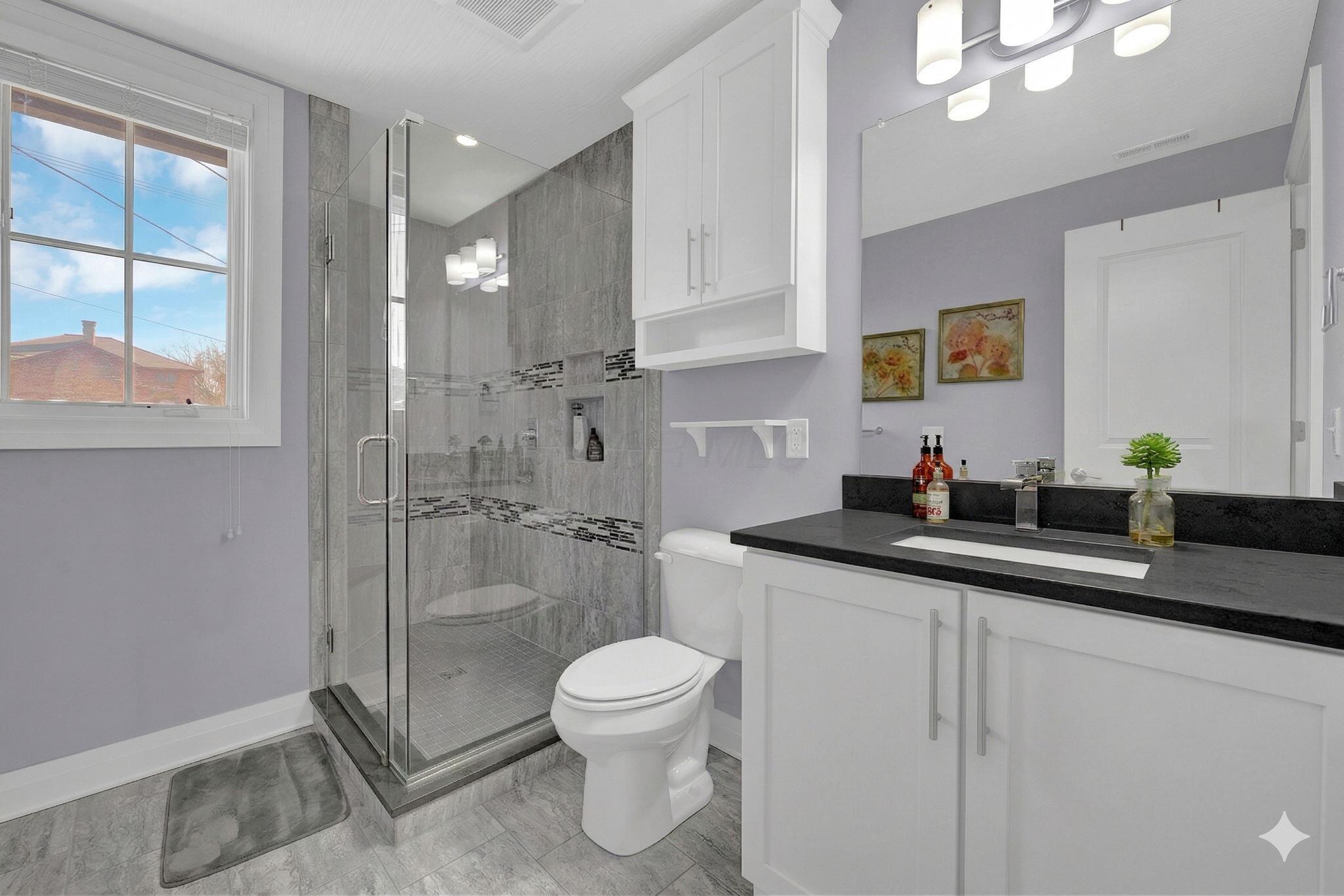 58 E Hubbard Avenue, C