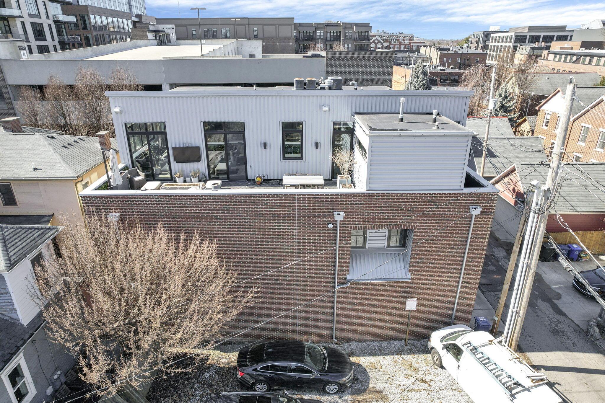 58 E Hubbard Avenue, C