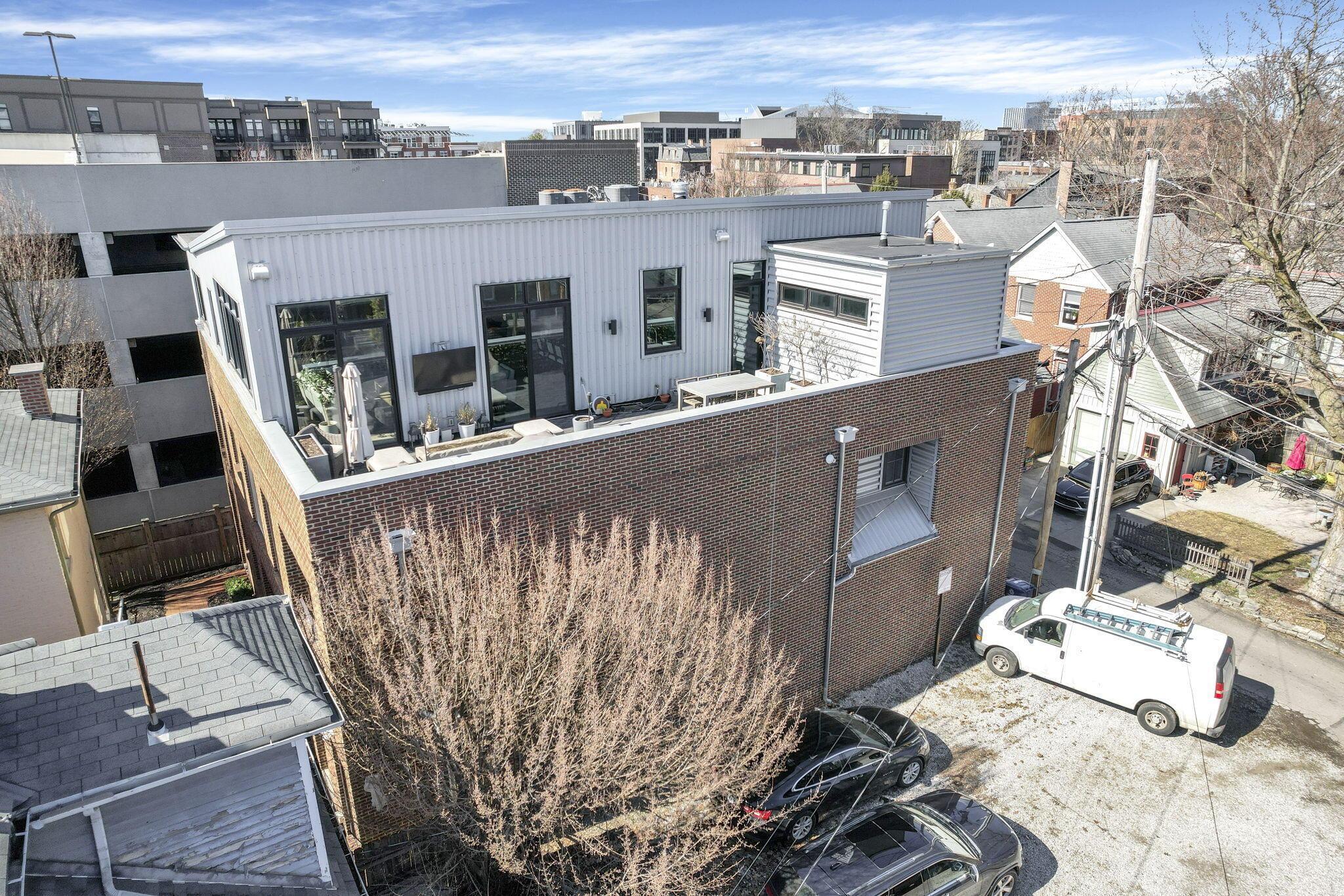 58 E Hubbard Avenue, C