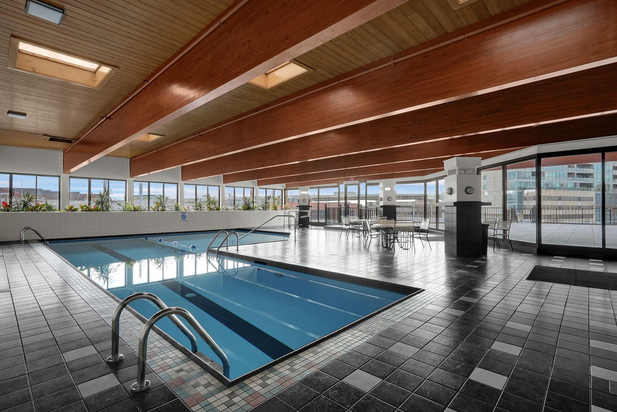 155 W Main Street, 802