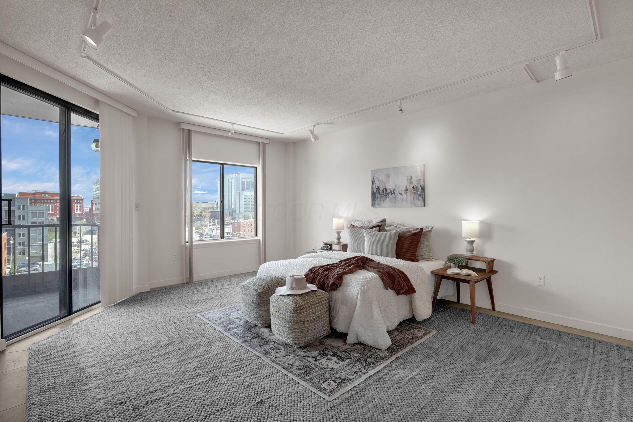 155 W Main Street, 802