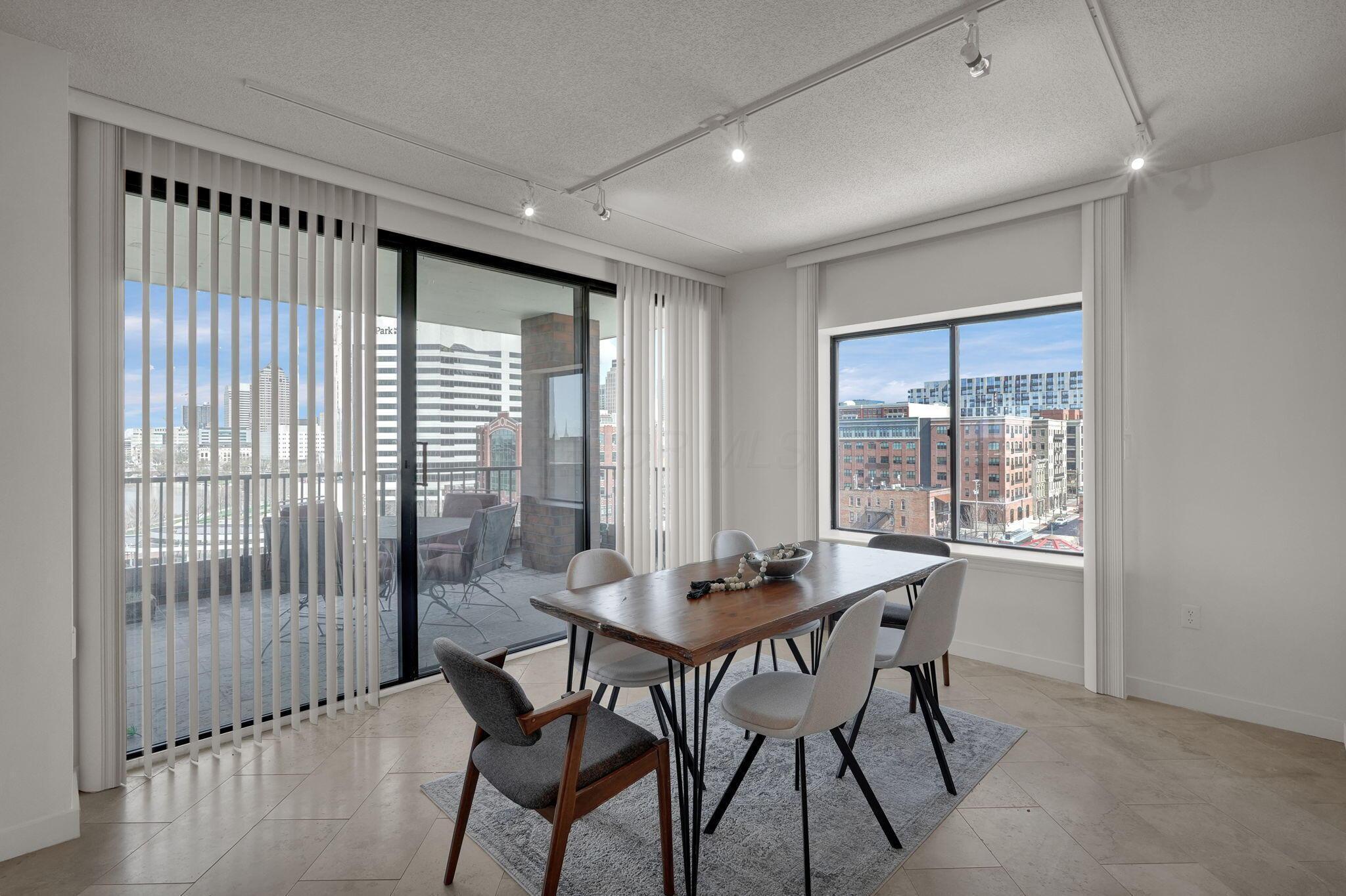 155 W Main Street, 802