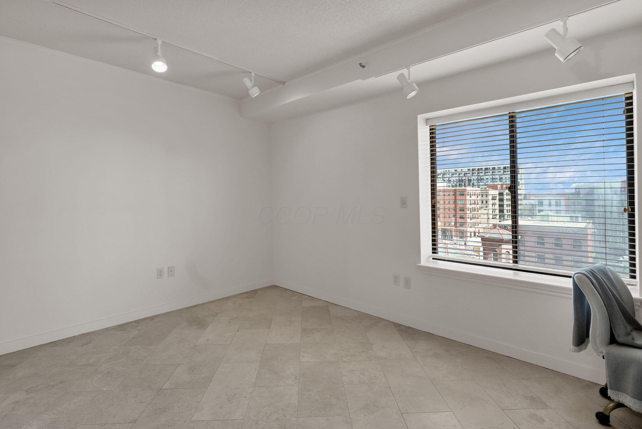 155 W Main Street, 802