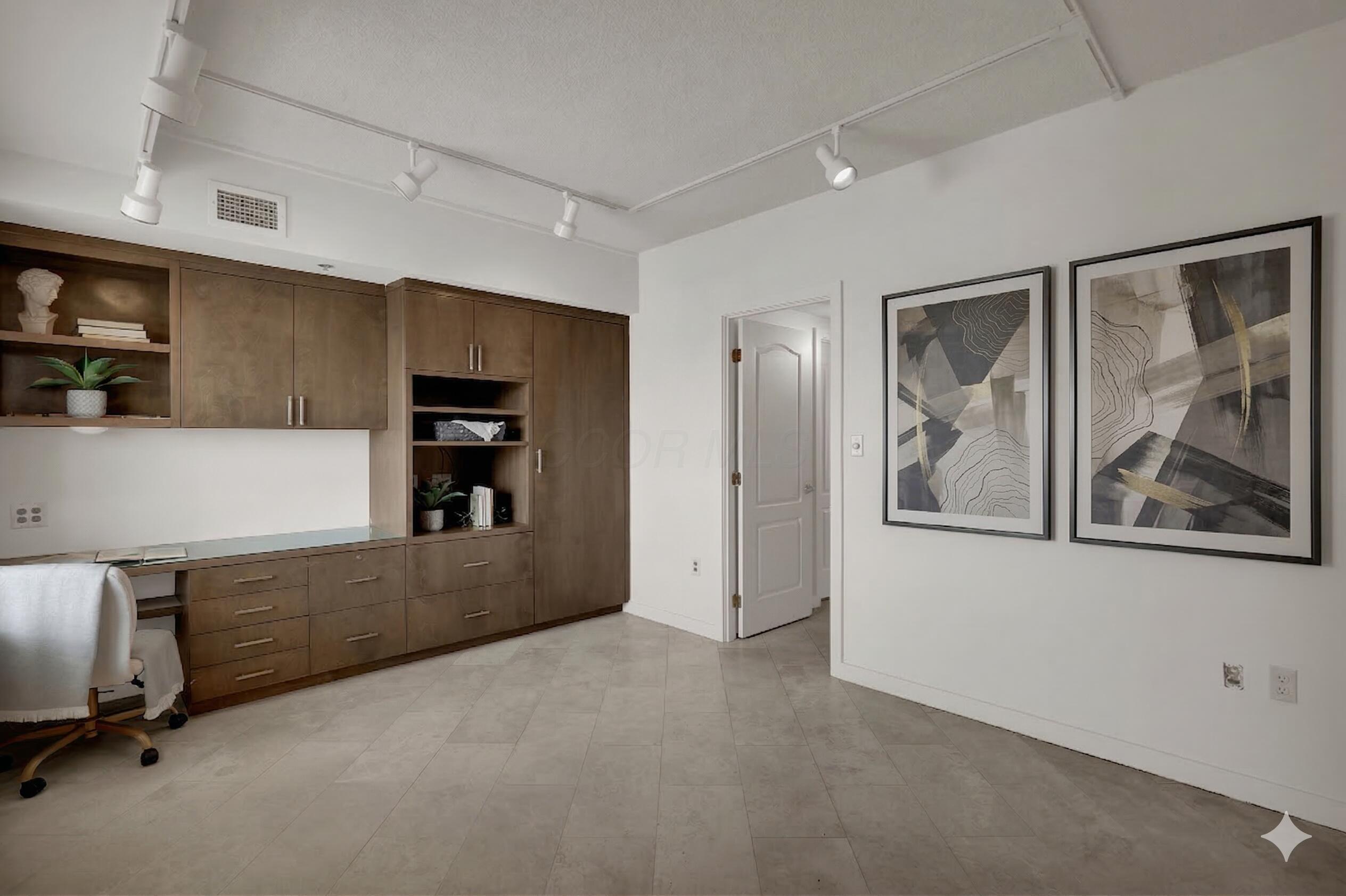 155 W Main Street, 802