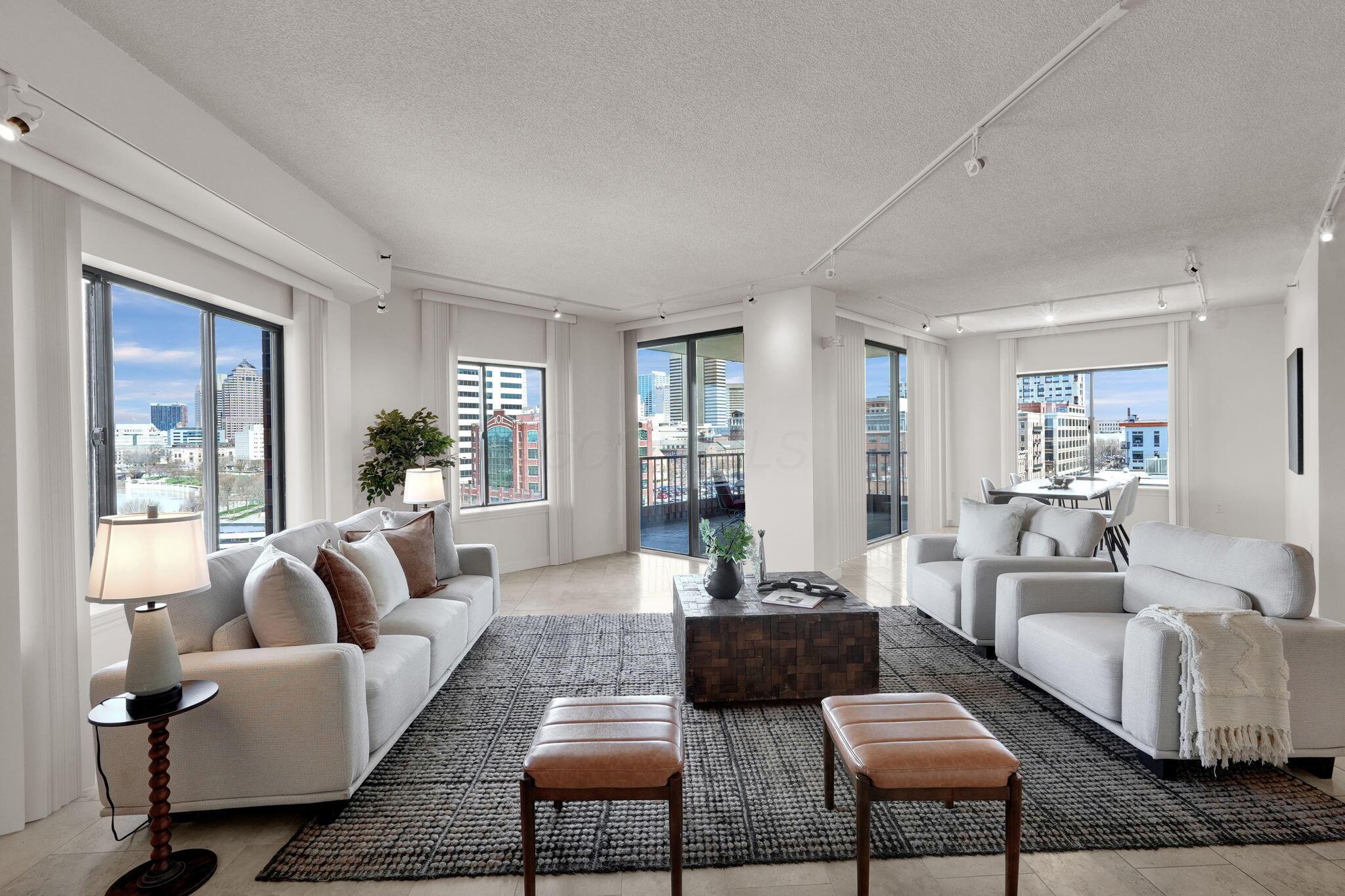 155 W Main Street, 802