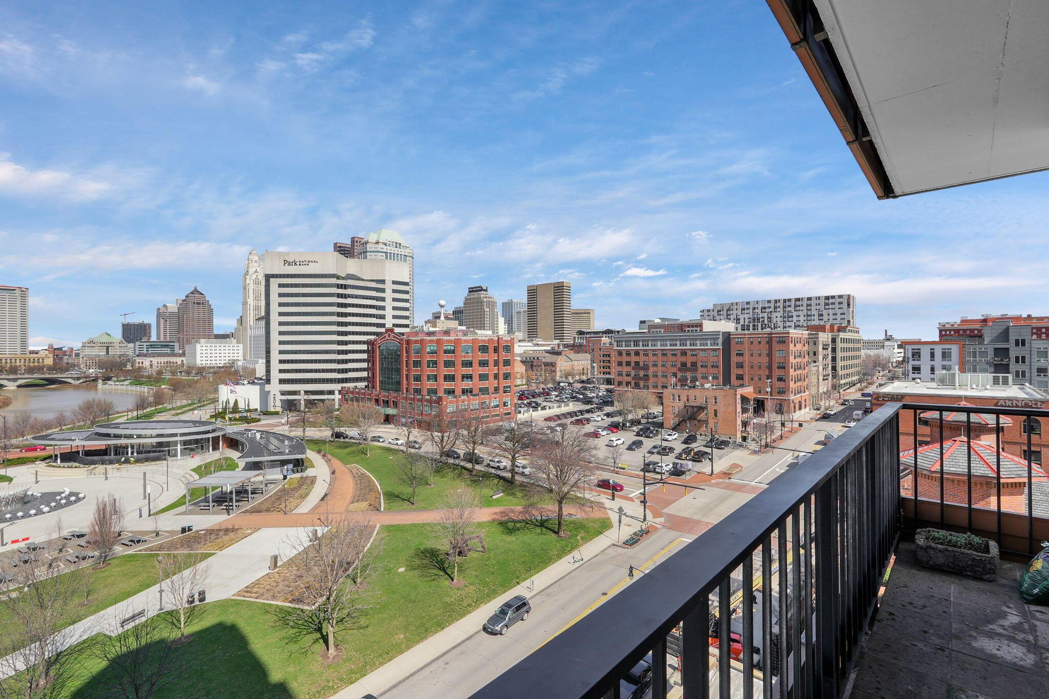 155 W Main Street, 802