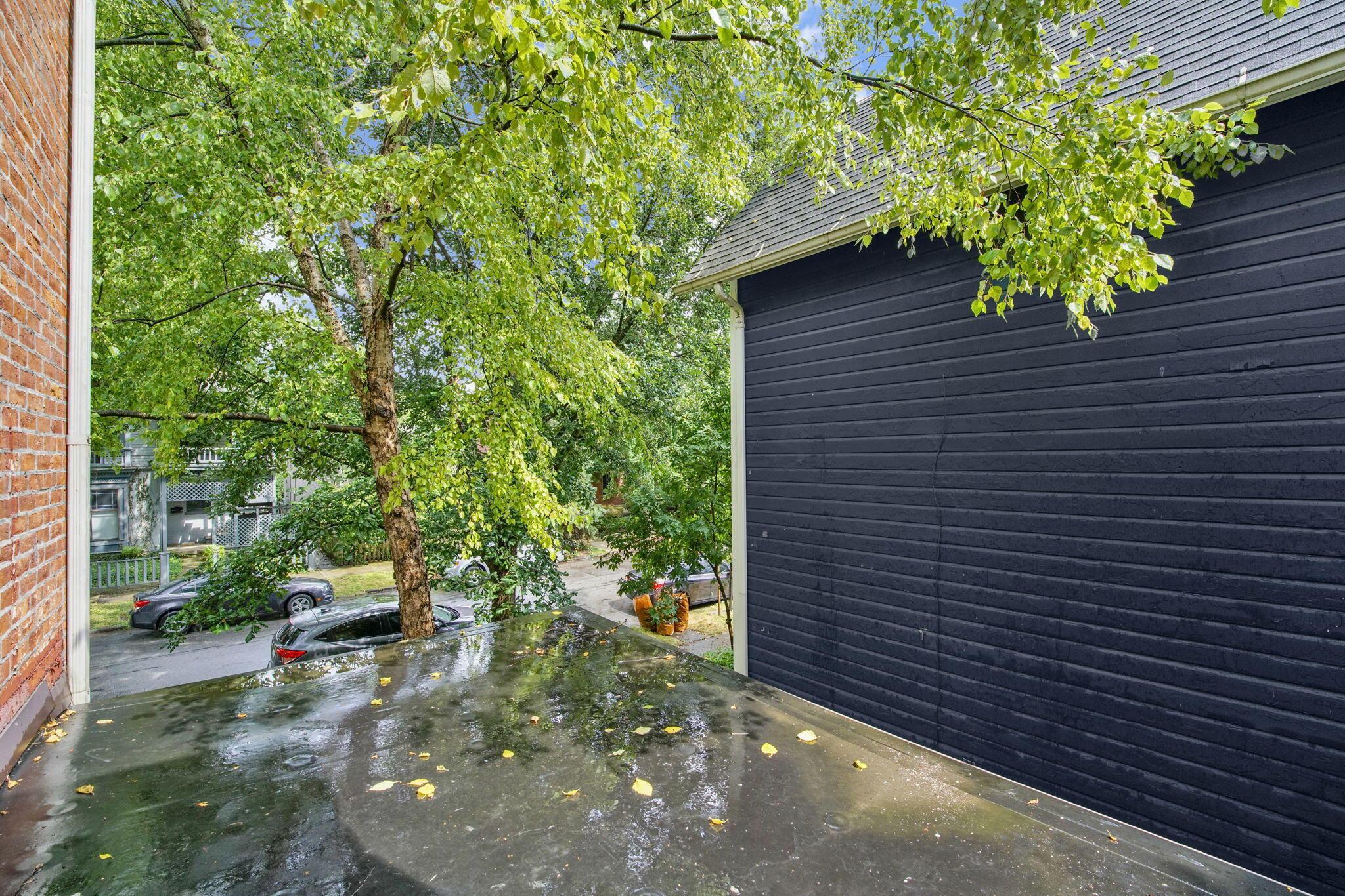 1283 Hunter Avenue