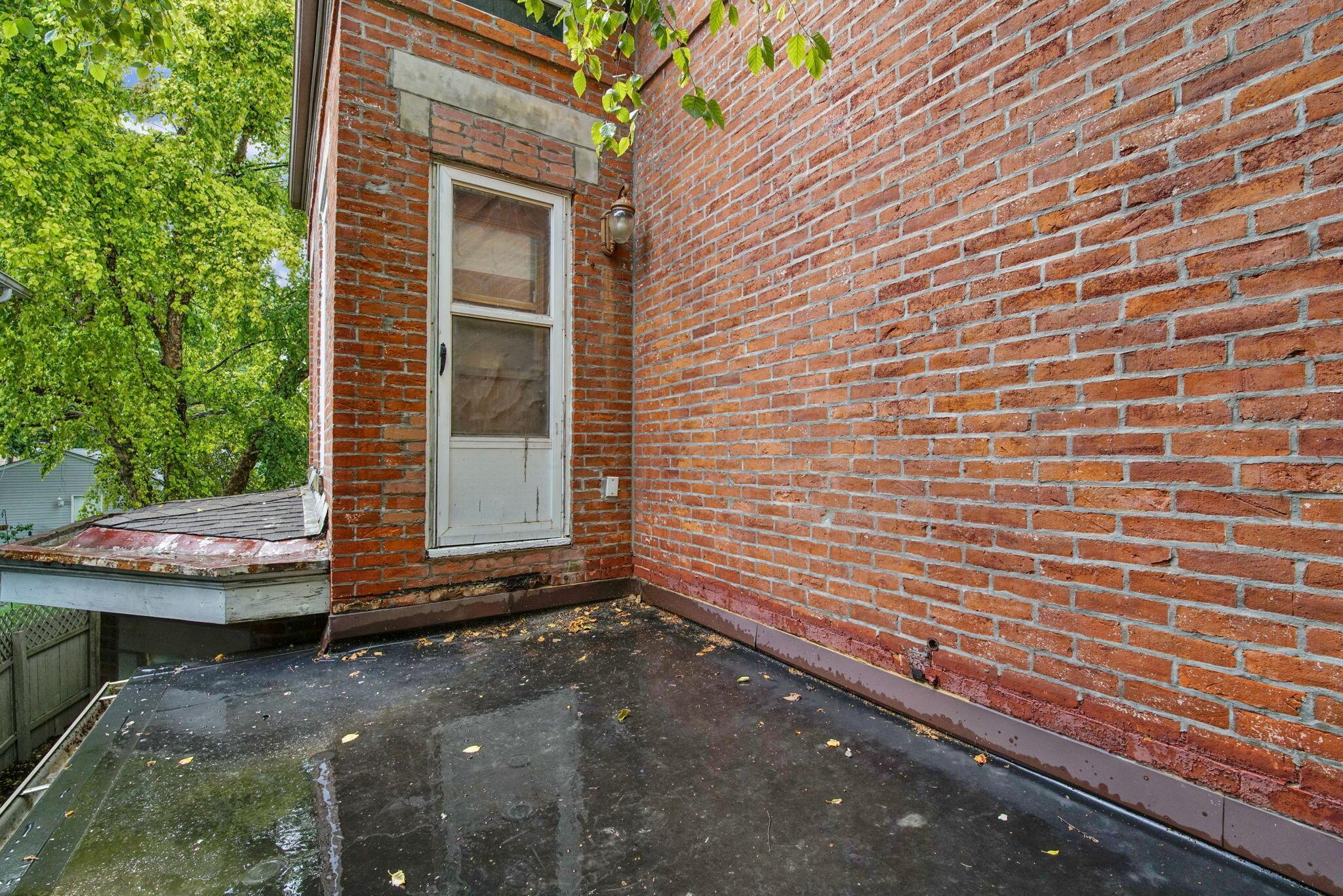 1283 Hunter Avenue