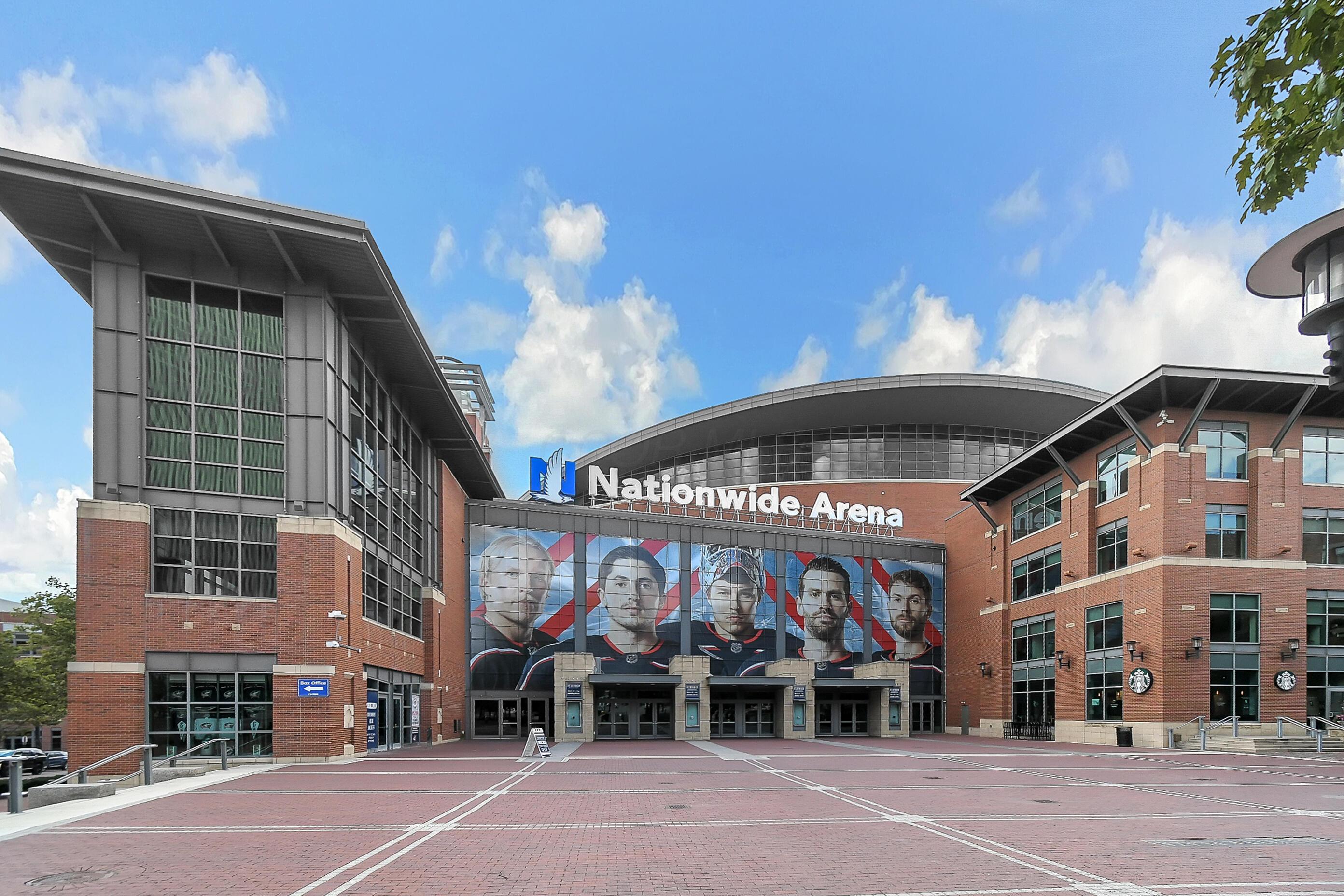 250 Daniel Burnham Square, 702