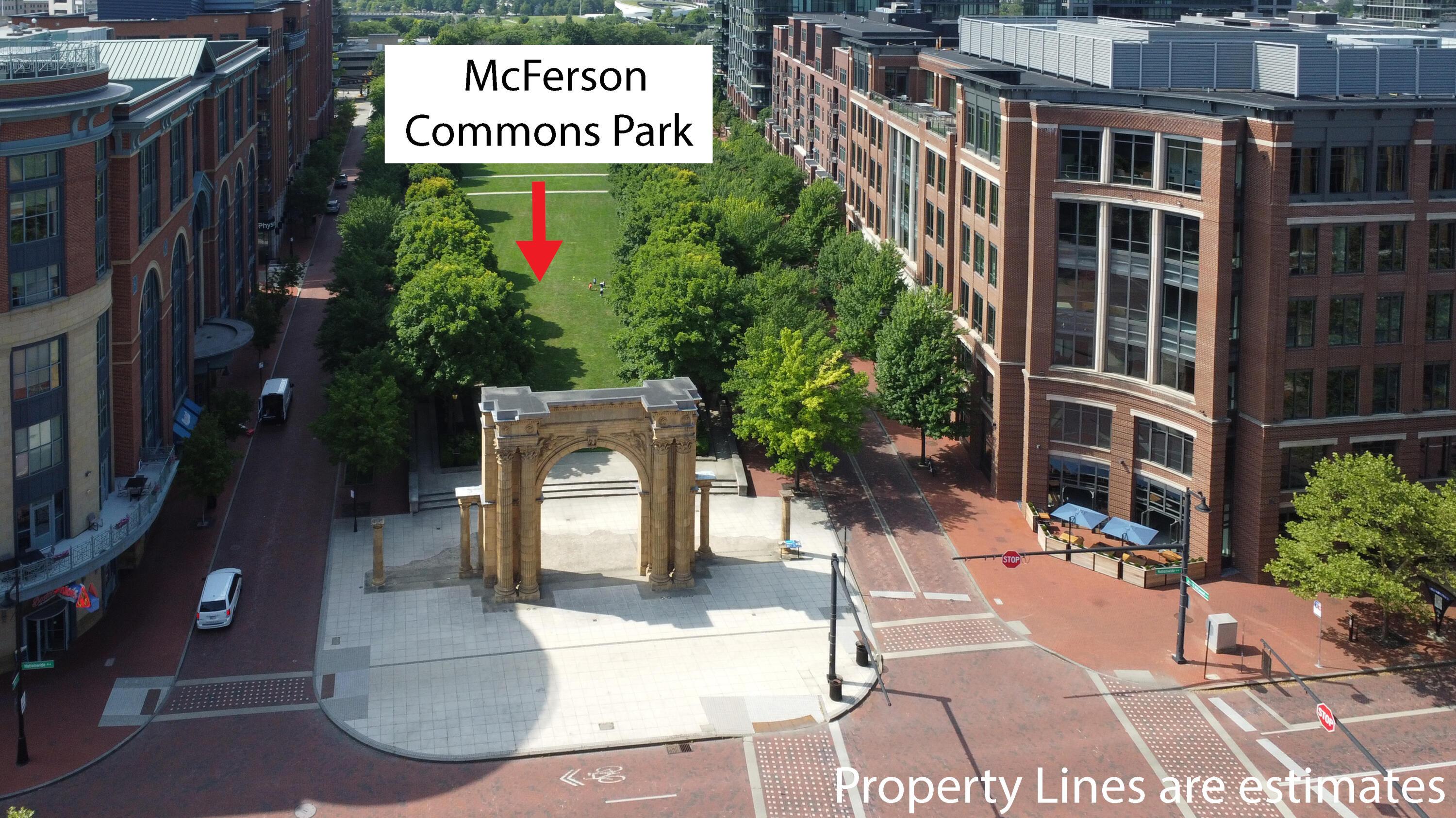 250 Daniel Burnham Square, 702