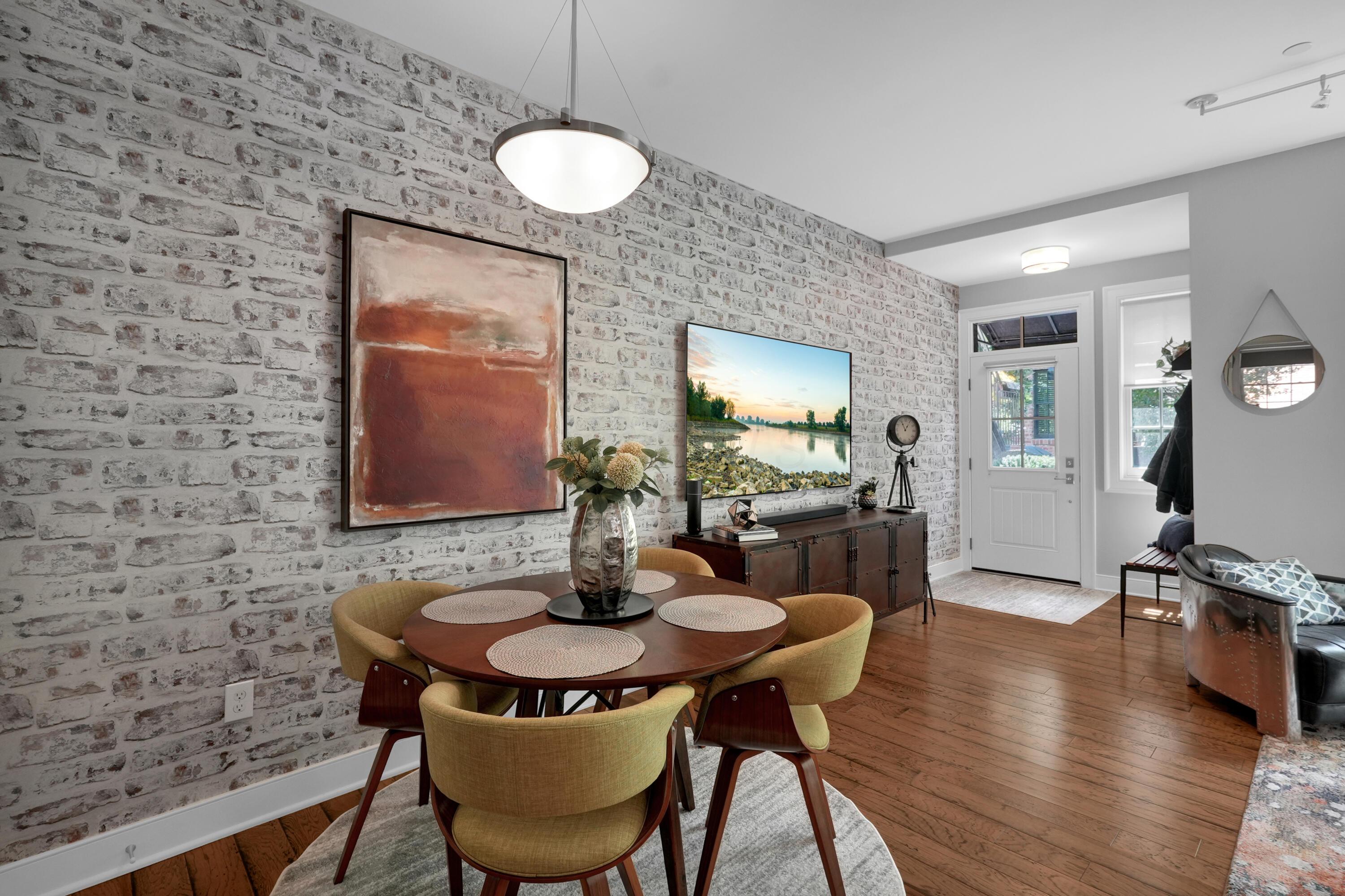 94 N 6th Street, G48