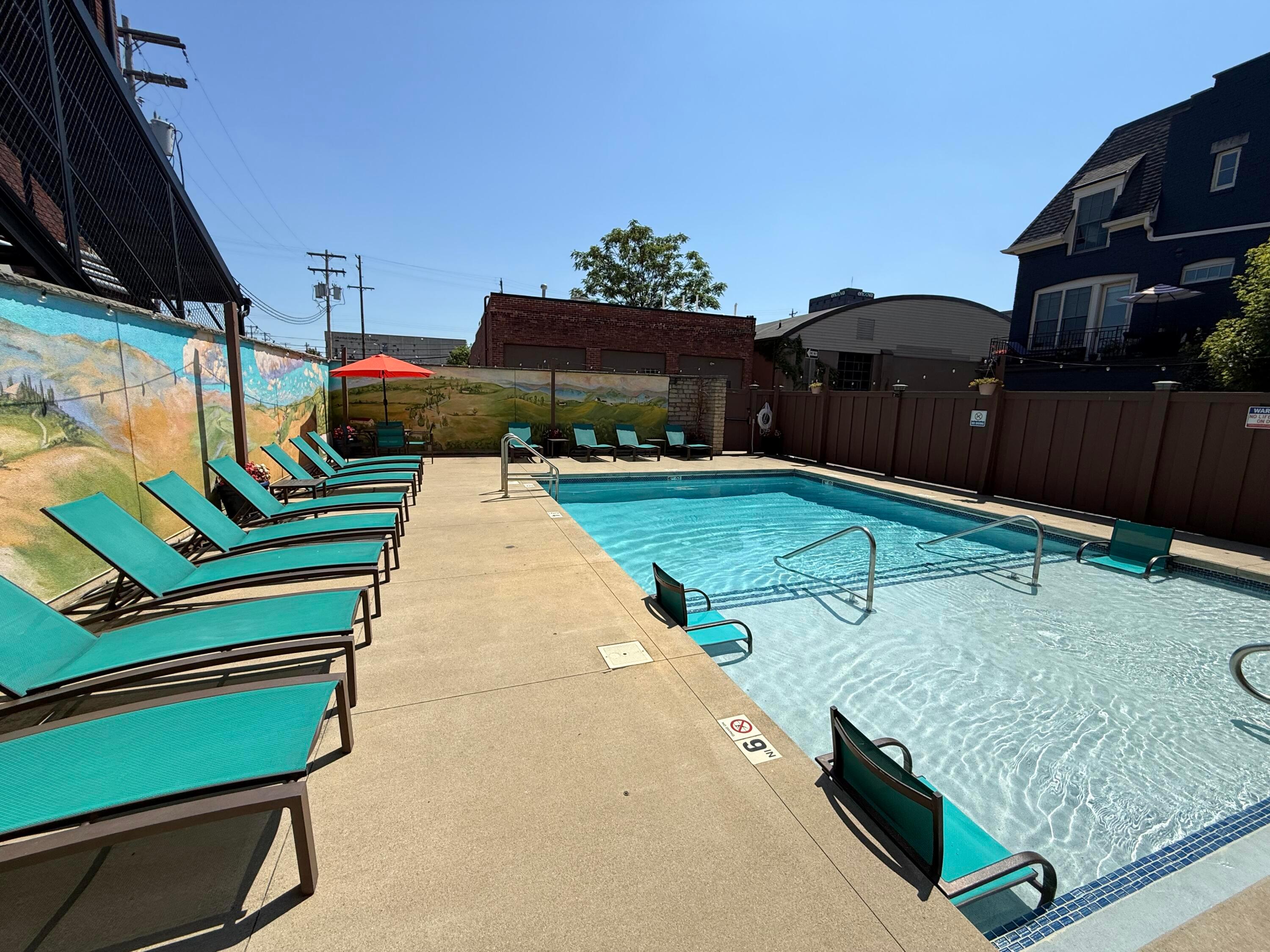 94 N 6th Street, G48