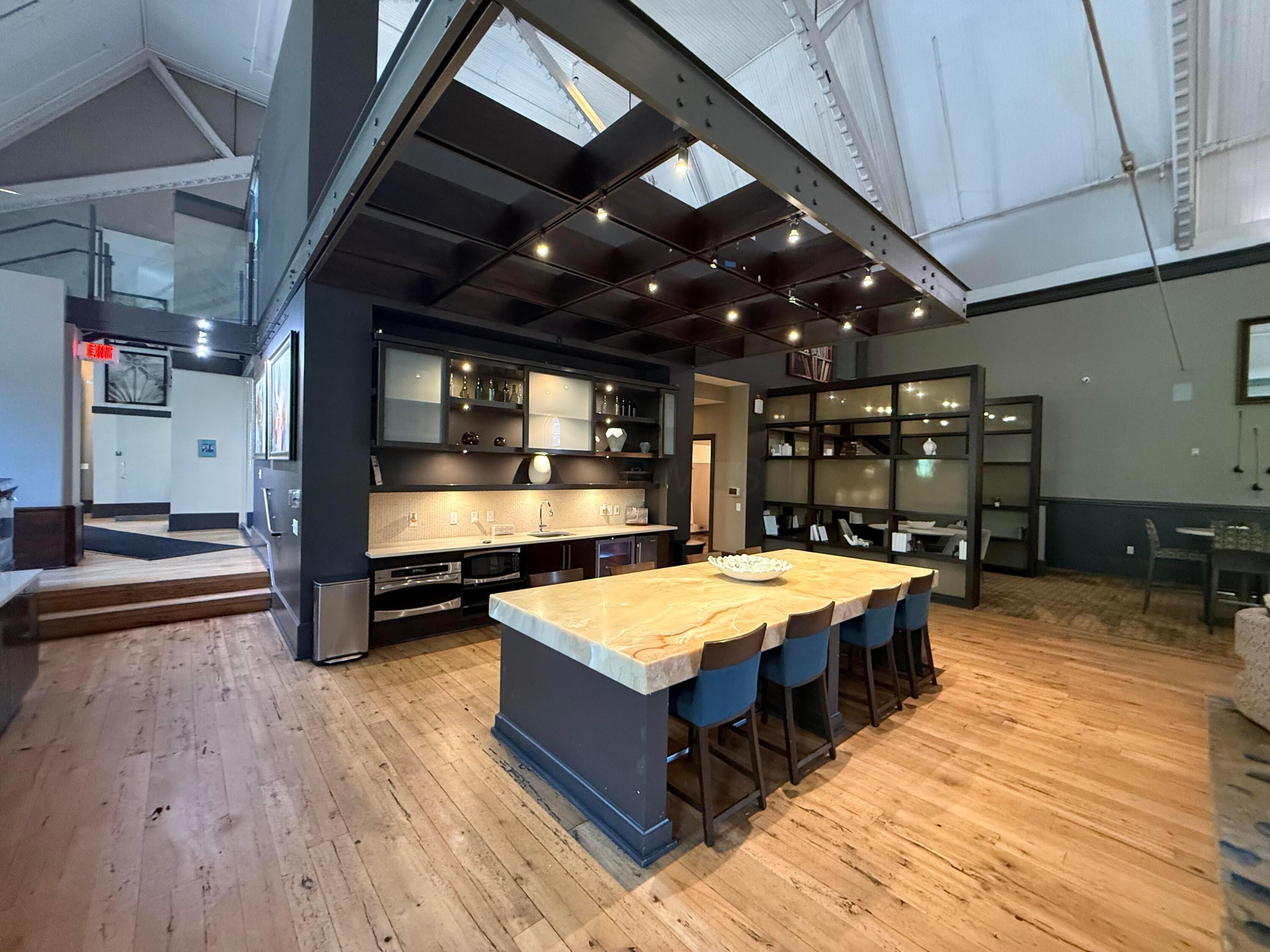 94 N 6th Street, G48