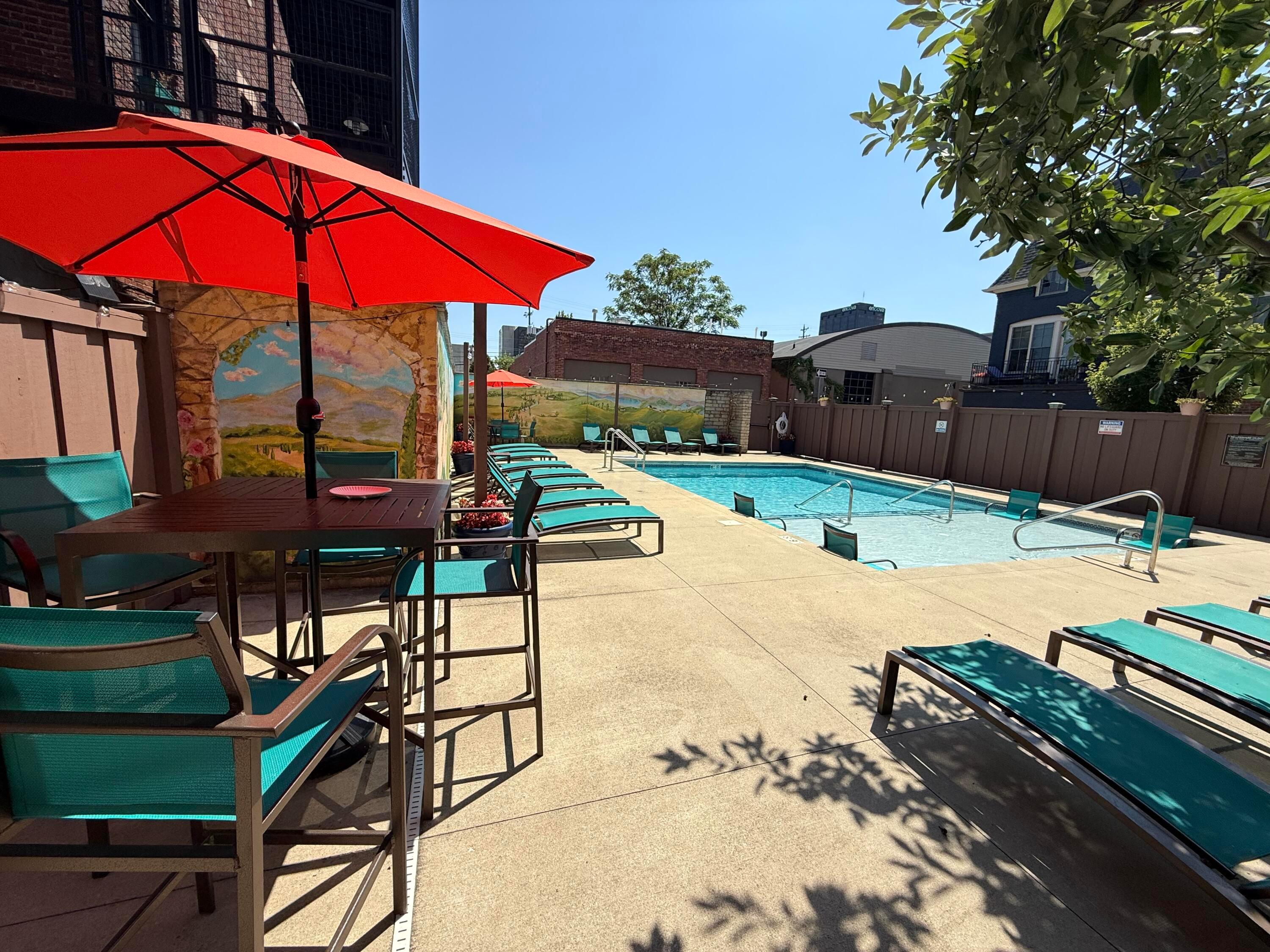 94 N 6th Street, G48