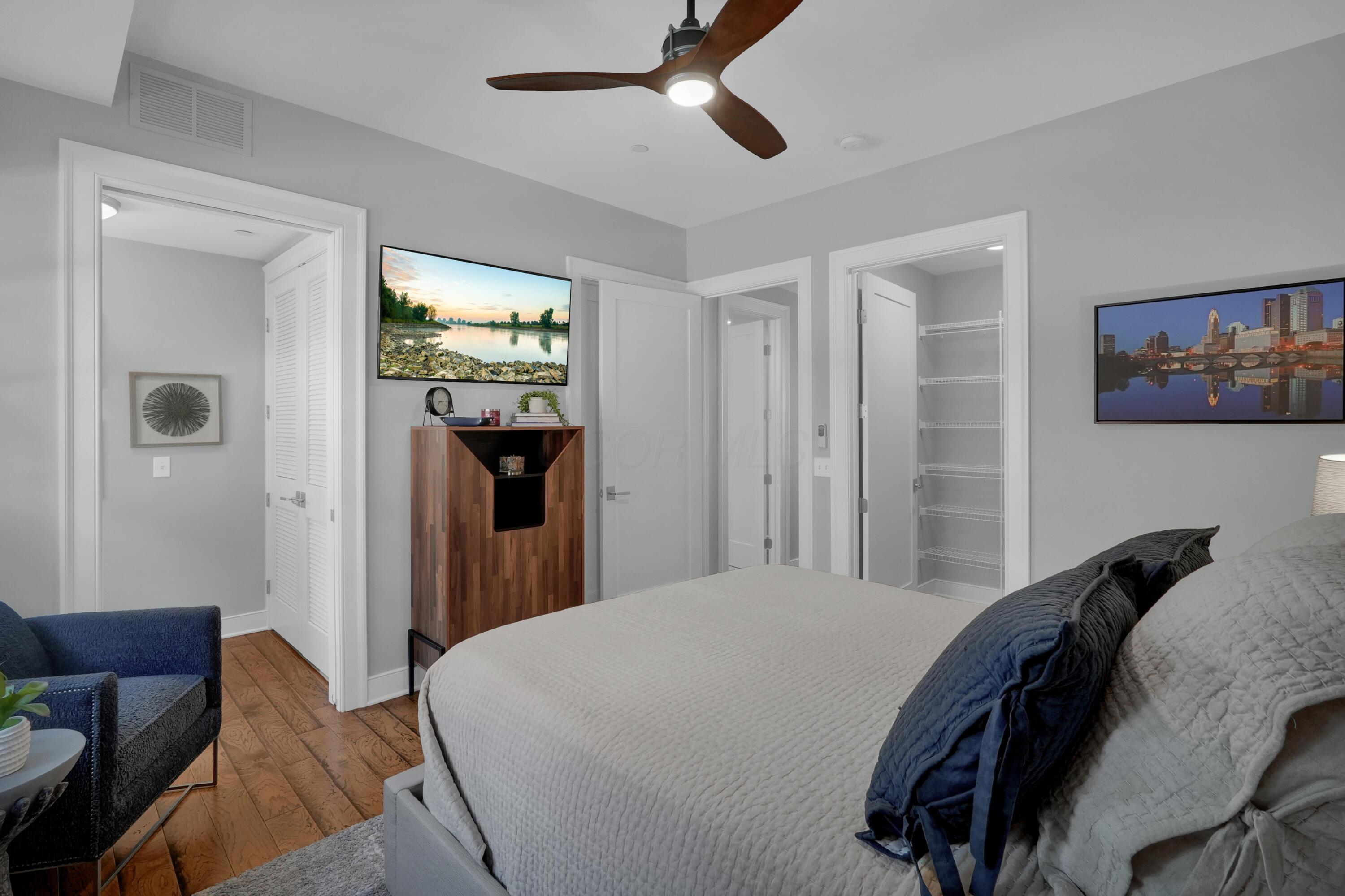 94 N 6th Street, G48