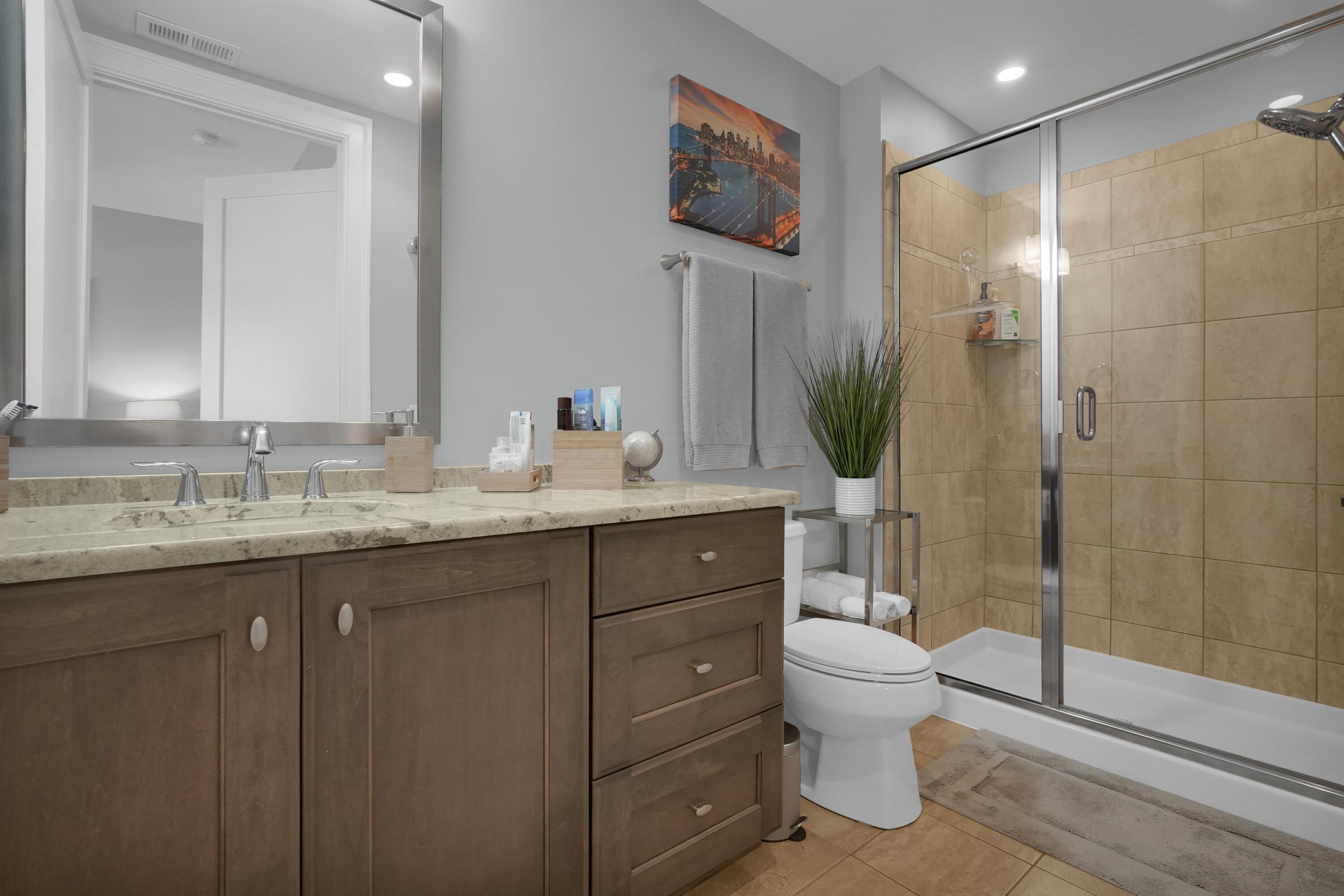 94 N 6th Street, G48