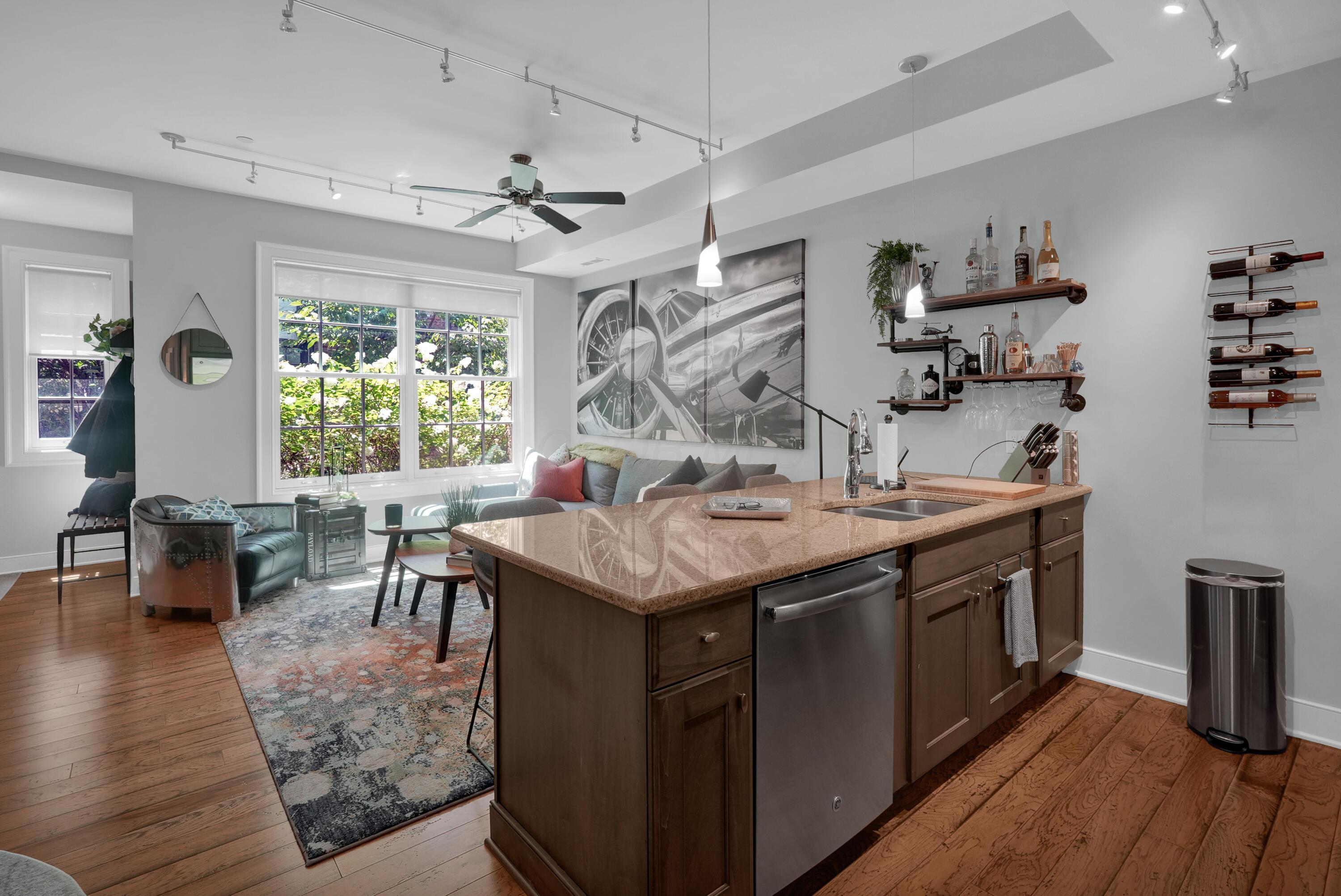 94 N 6th Street, G48