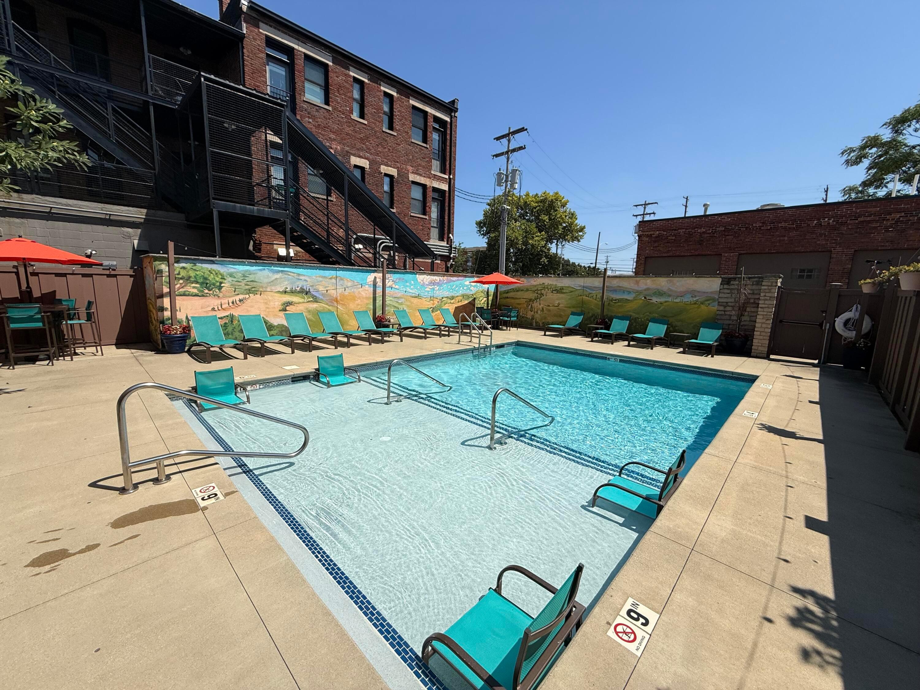 94 N 6th Street, G48